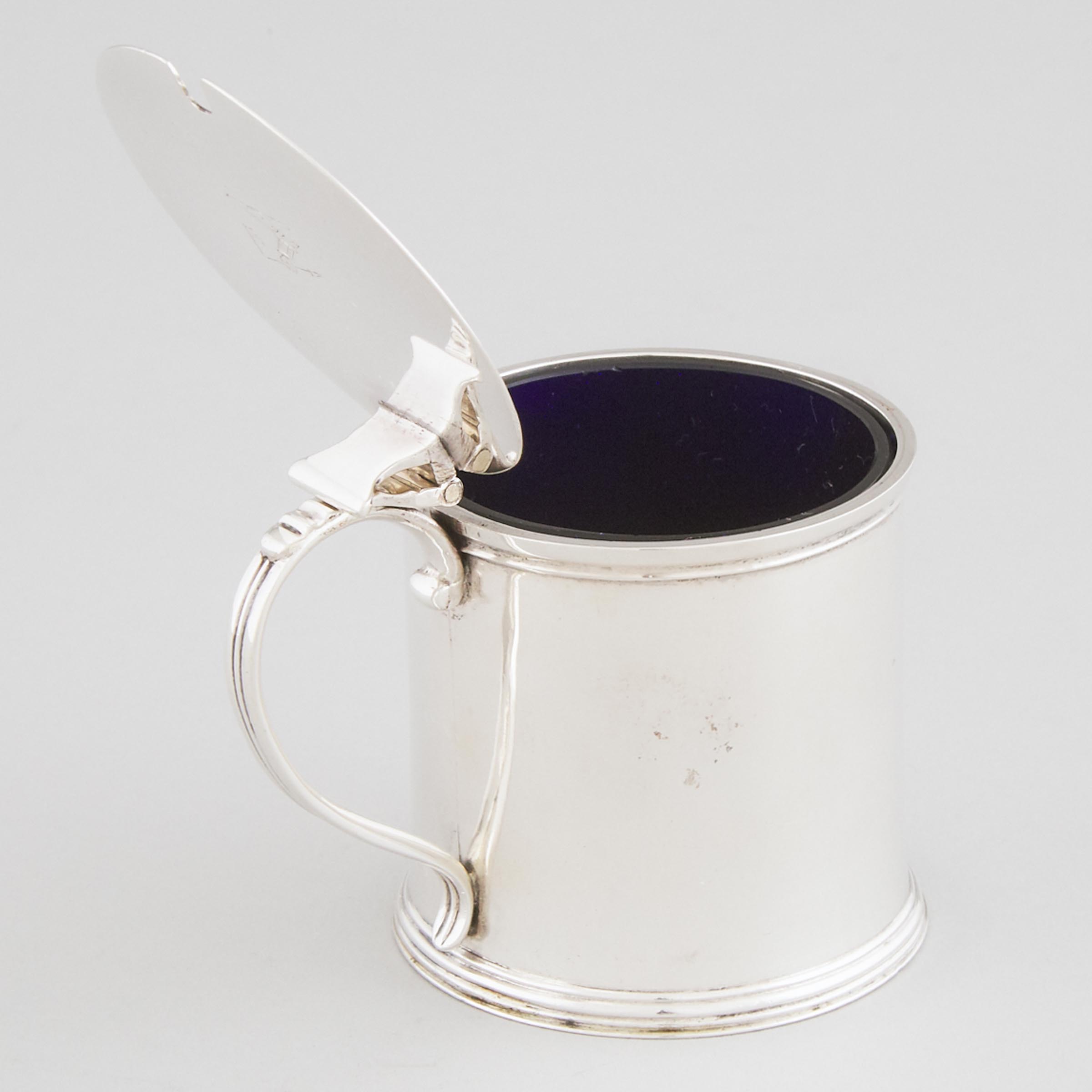 George IV Irish Silver Mustard Pot, William Nolan, for William Law, Dublin, 1824