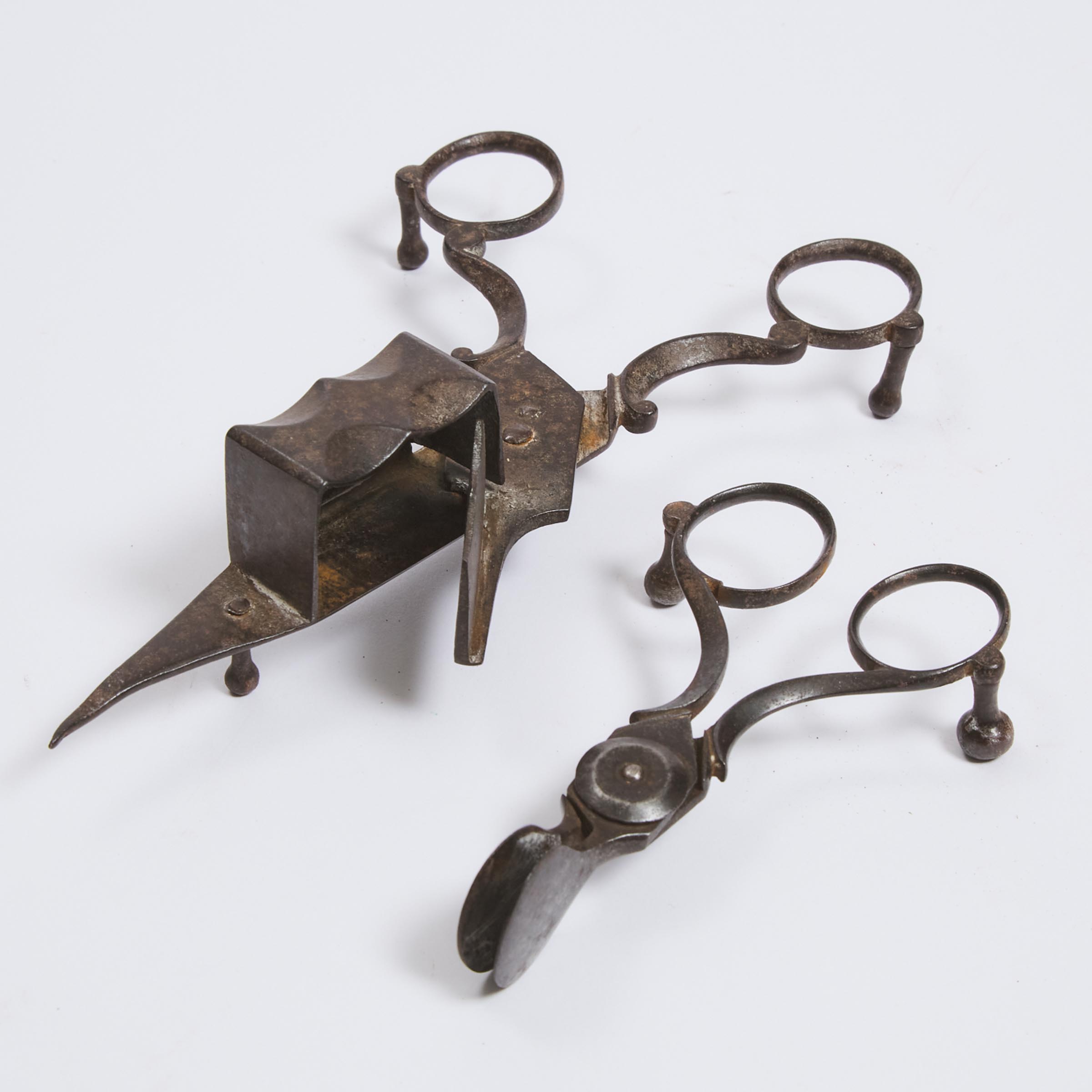 Georgian Iron Candle Snuffer and Wick Trimmer, 18th century