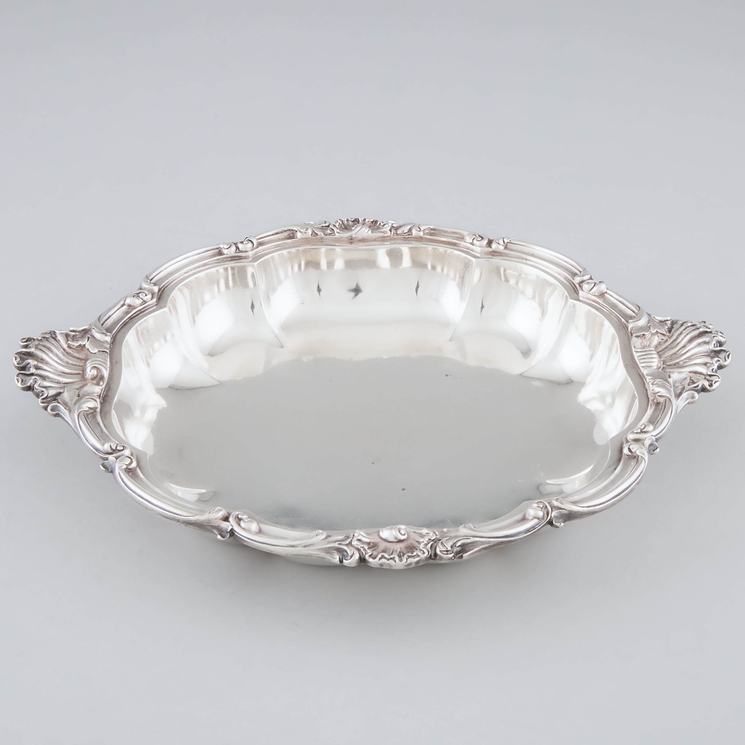 William IV Silver Two-Handled Serving Dish, Paul Storr, London, 1836
