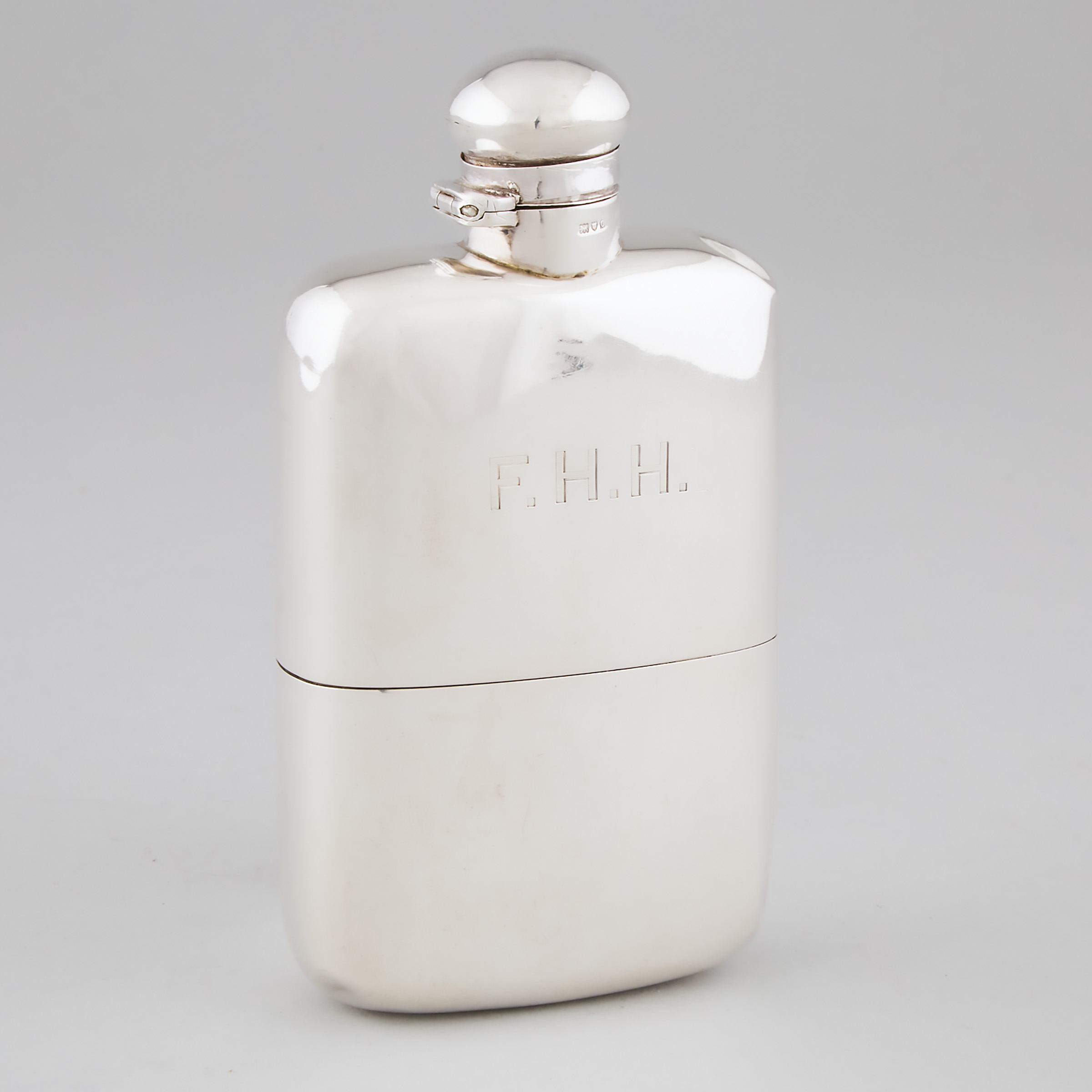 Late Edwardian Silver Flask, Maurice Geffroy, London, 1909