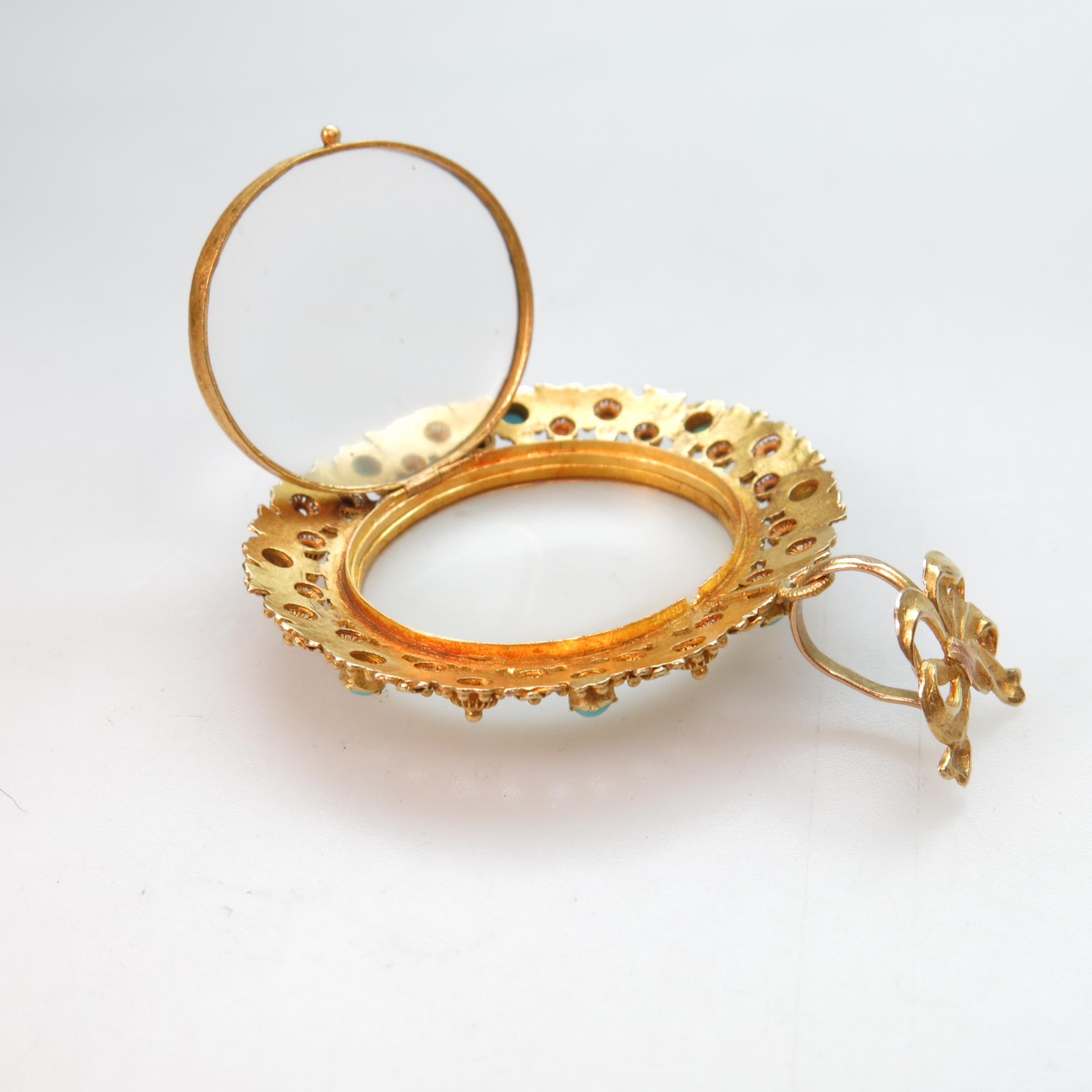 18k Yellow Gold Glass-Faced Locket/Pendant