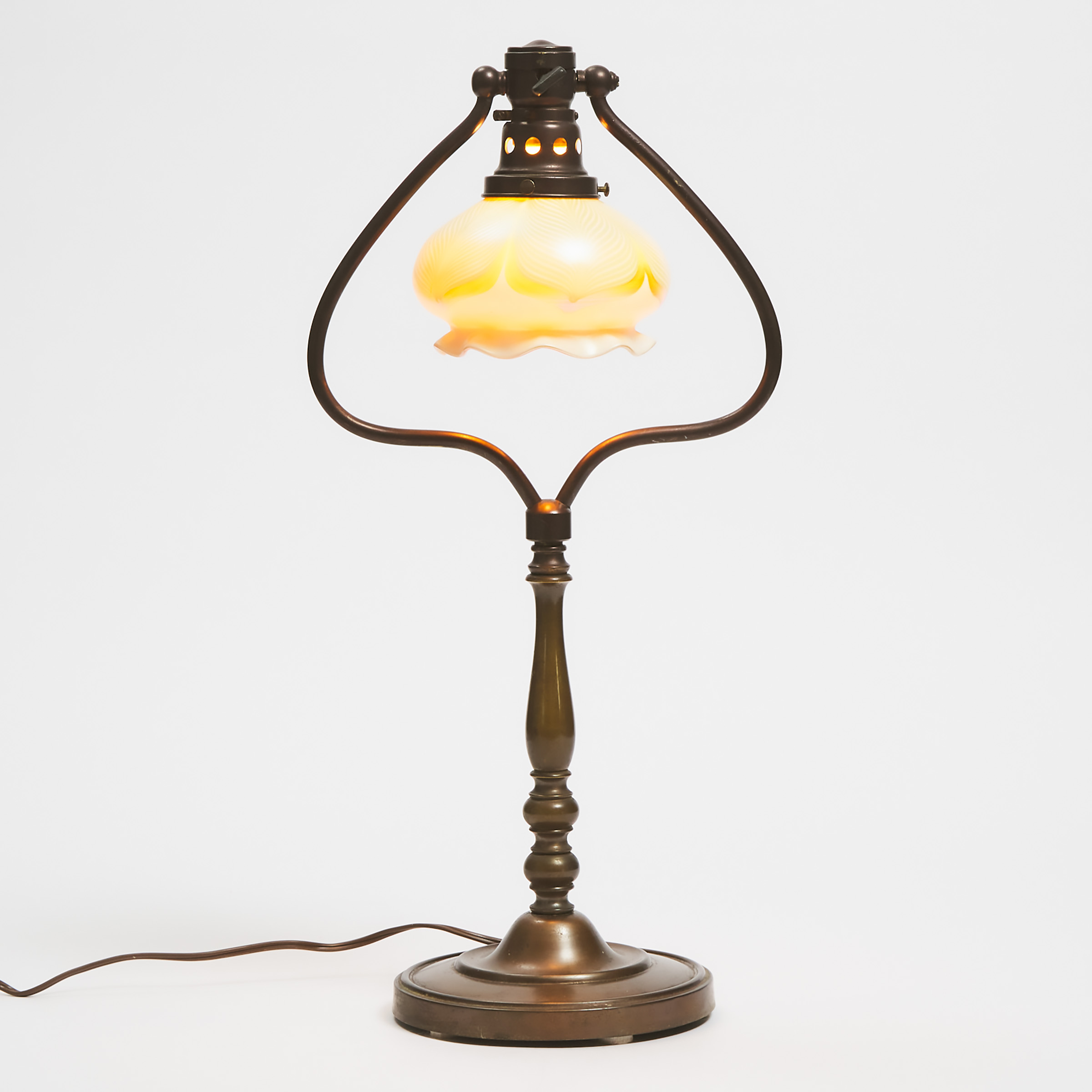 American Bronze Patinated Desk Lamp with Quezal Glass Shade, c.1910 