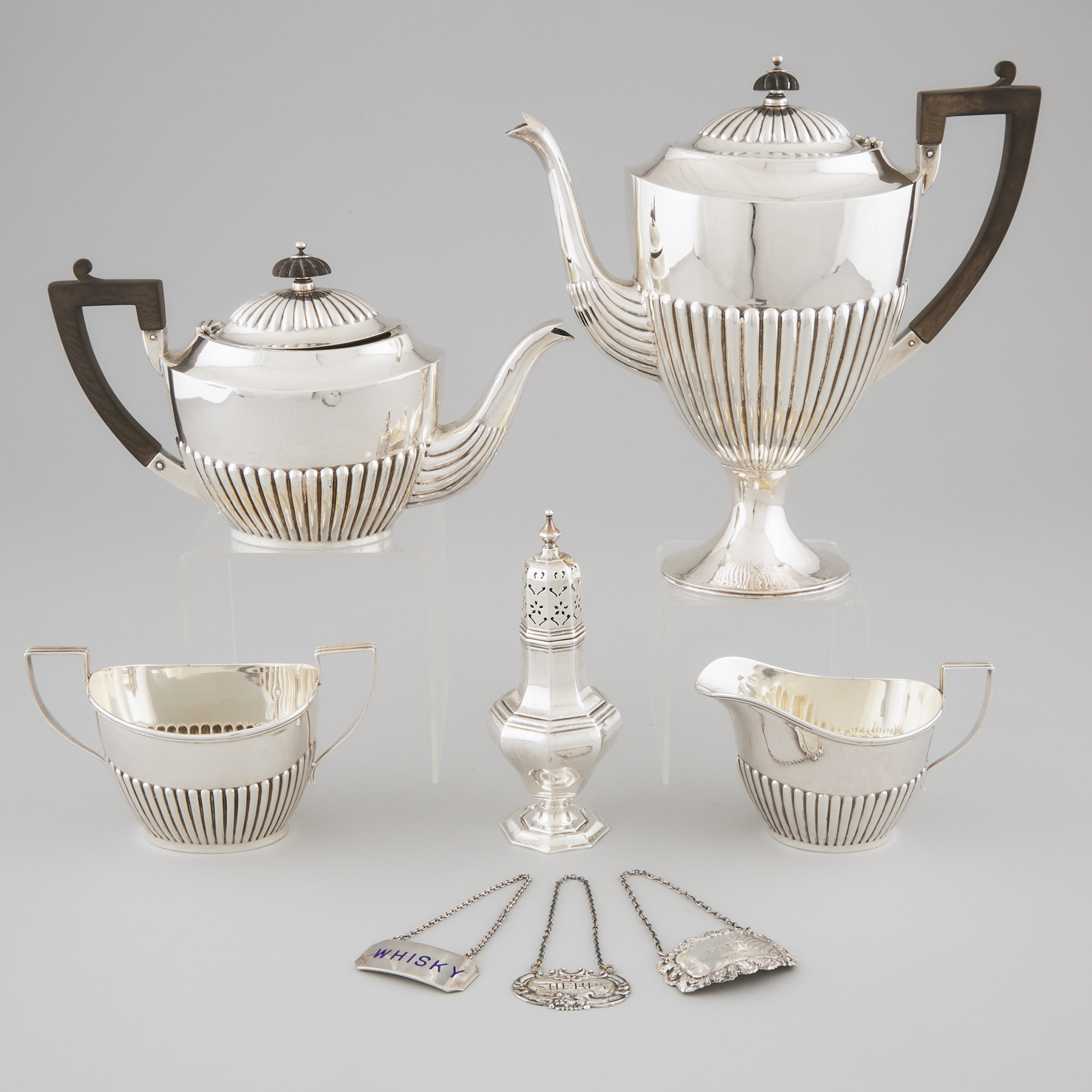 Canadian Silver Tea and Coffee Service, Toronto Silver Plate Co., Toronto, Ont., early 20th century
