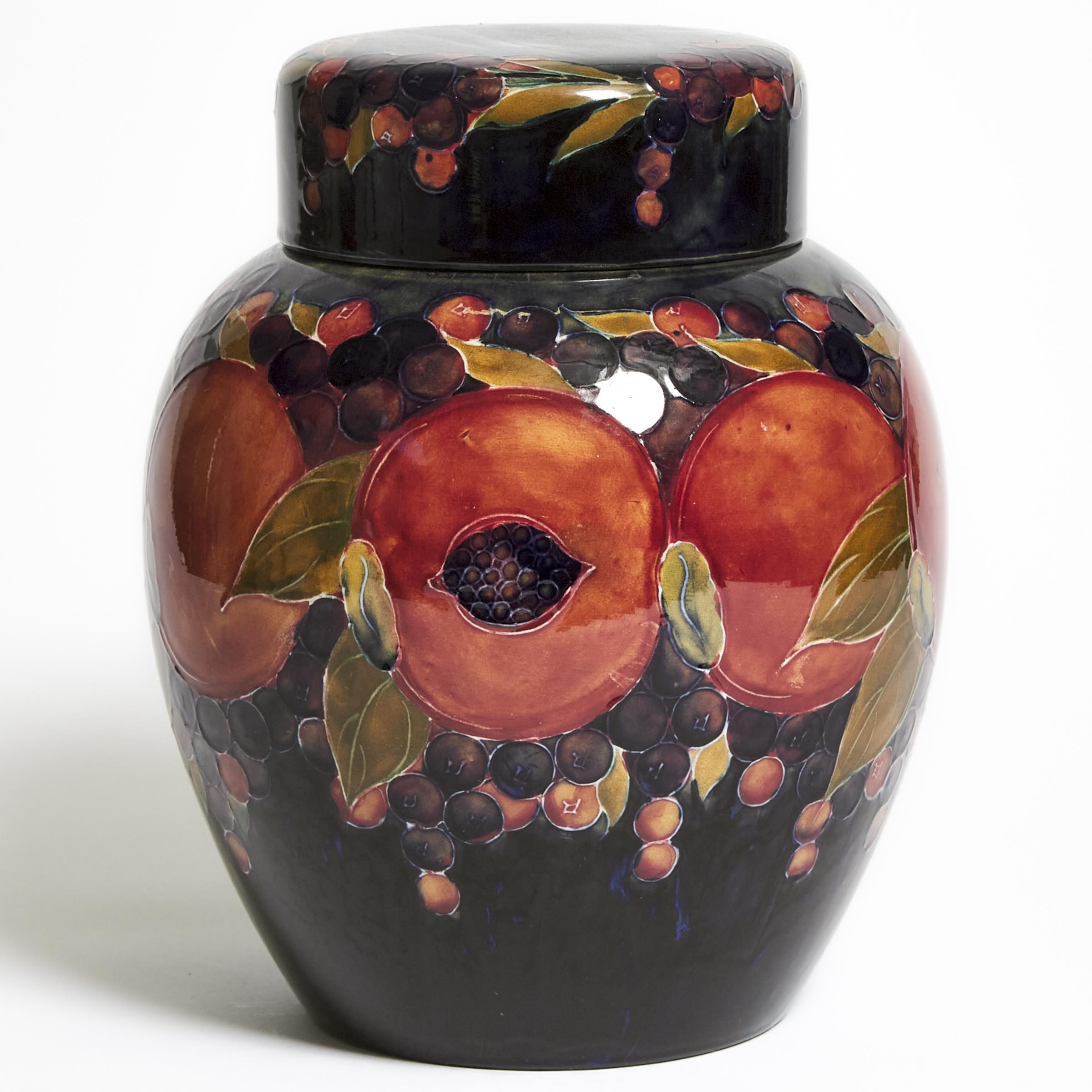 Moorcroft Pomegranate Ginger Jar, c.1914-16