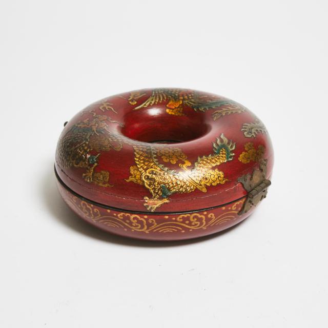 A Red Lacquer 'Dragon and Phoenix' Court Necklace Box, 19th/20th Century