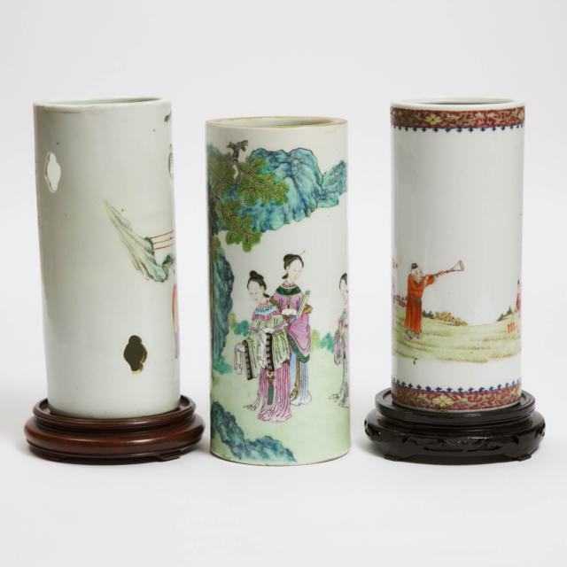 A Group of Three Famille Rose 'Ladies and Boys' Sleeve Vases and Hat Stand, 19th/20th Century