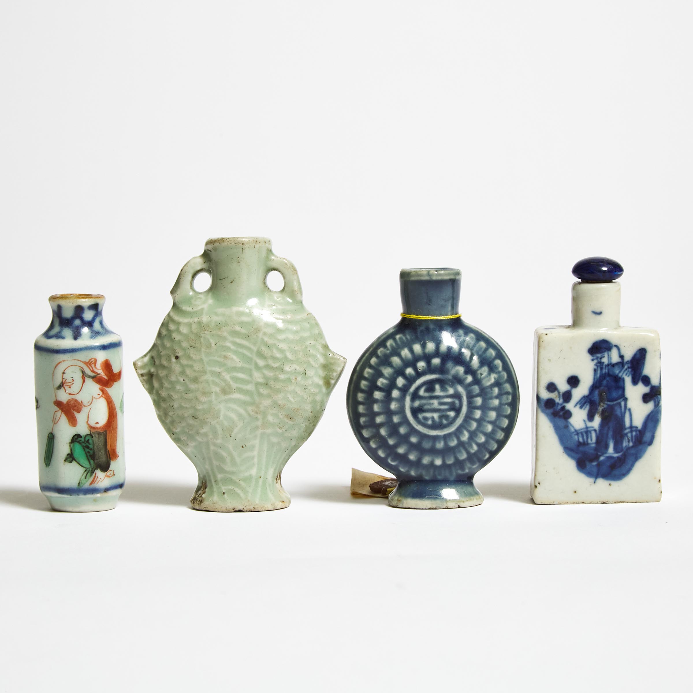 A Group of Four Porcelain Snuff Bottles, 18th/19th Century