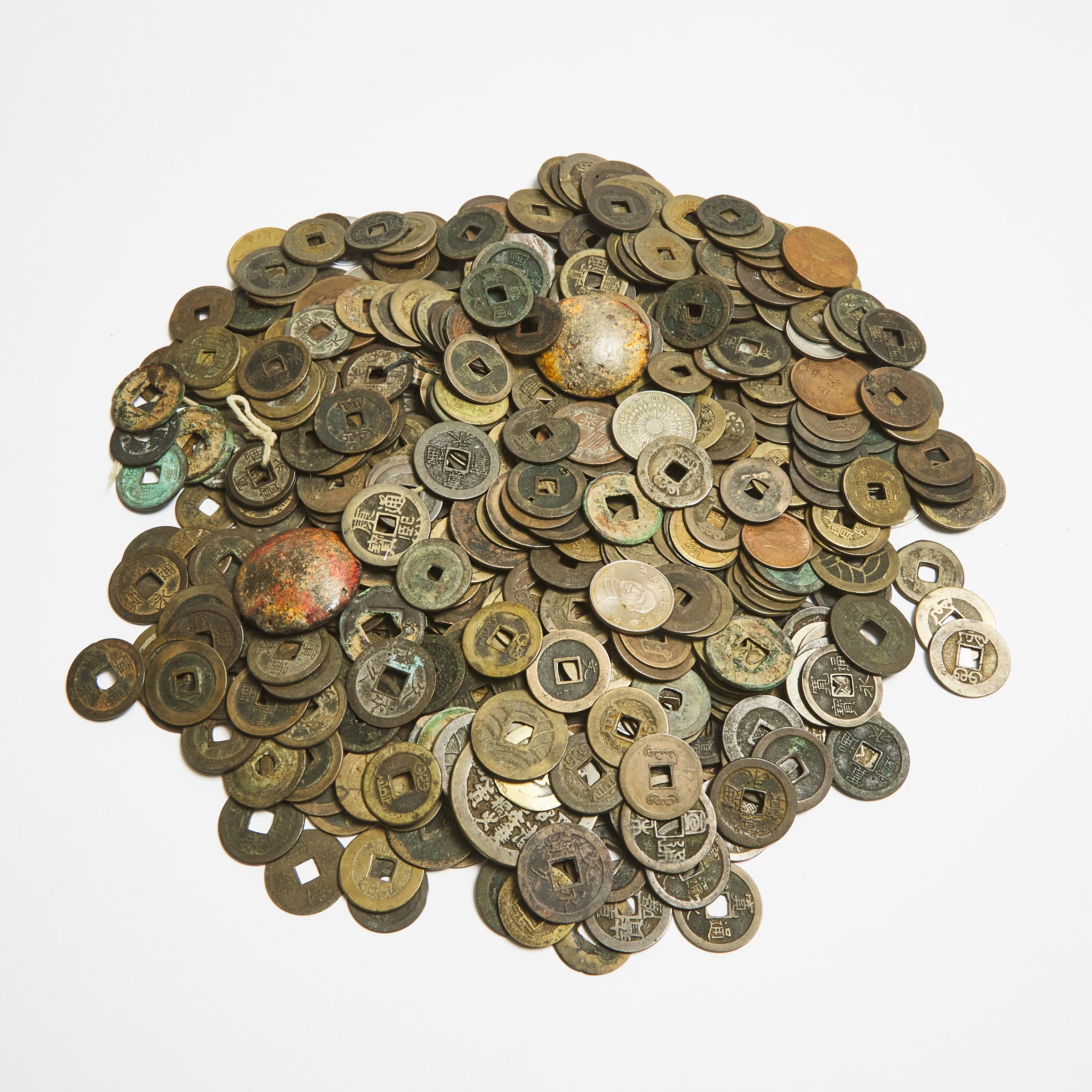A Group of Four Hundred and Twenty-Three Cash Coins
