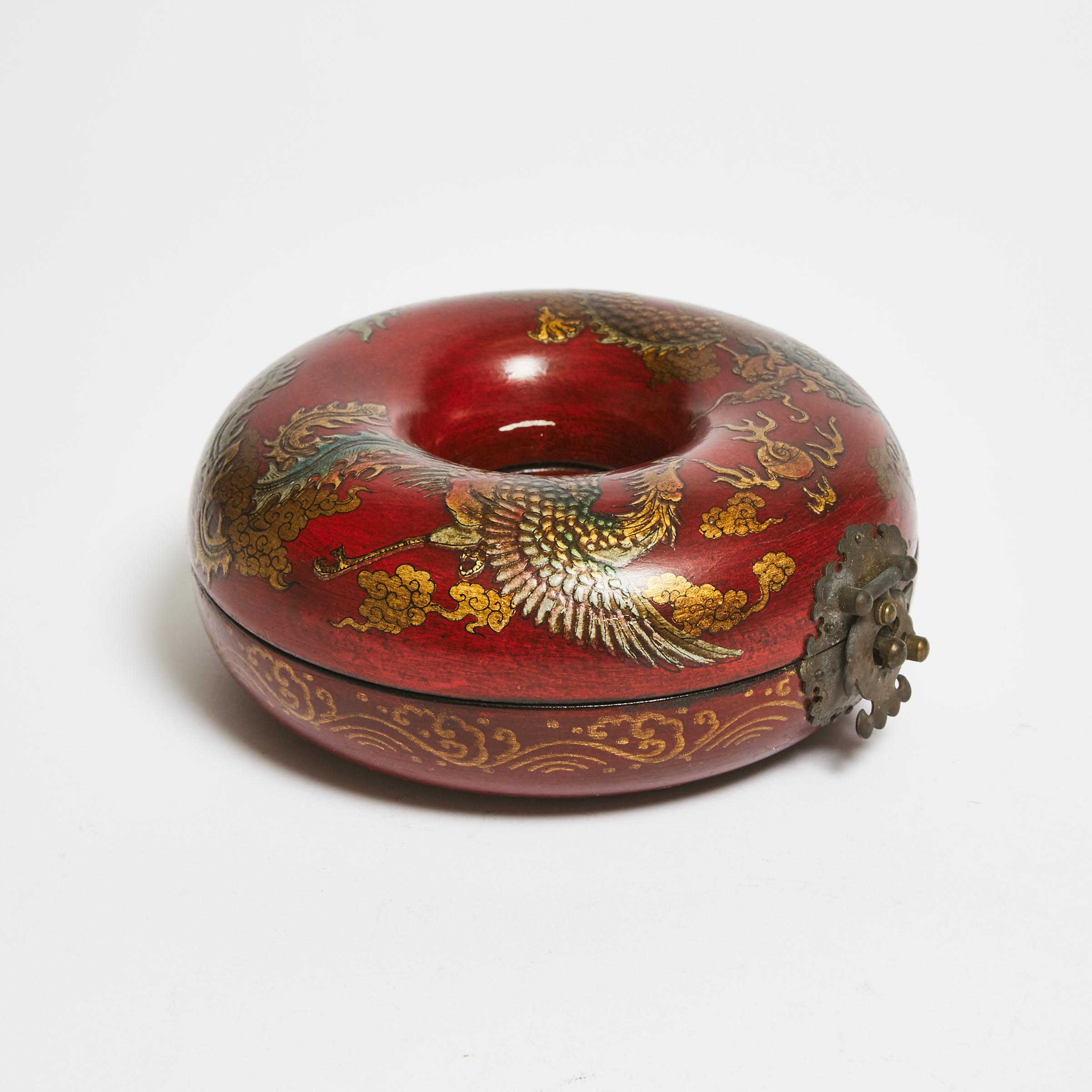 A Red Lacquer 'Dragon and Phoenix' Court Necklace Box, 19th/20th Century
