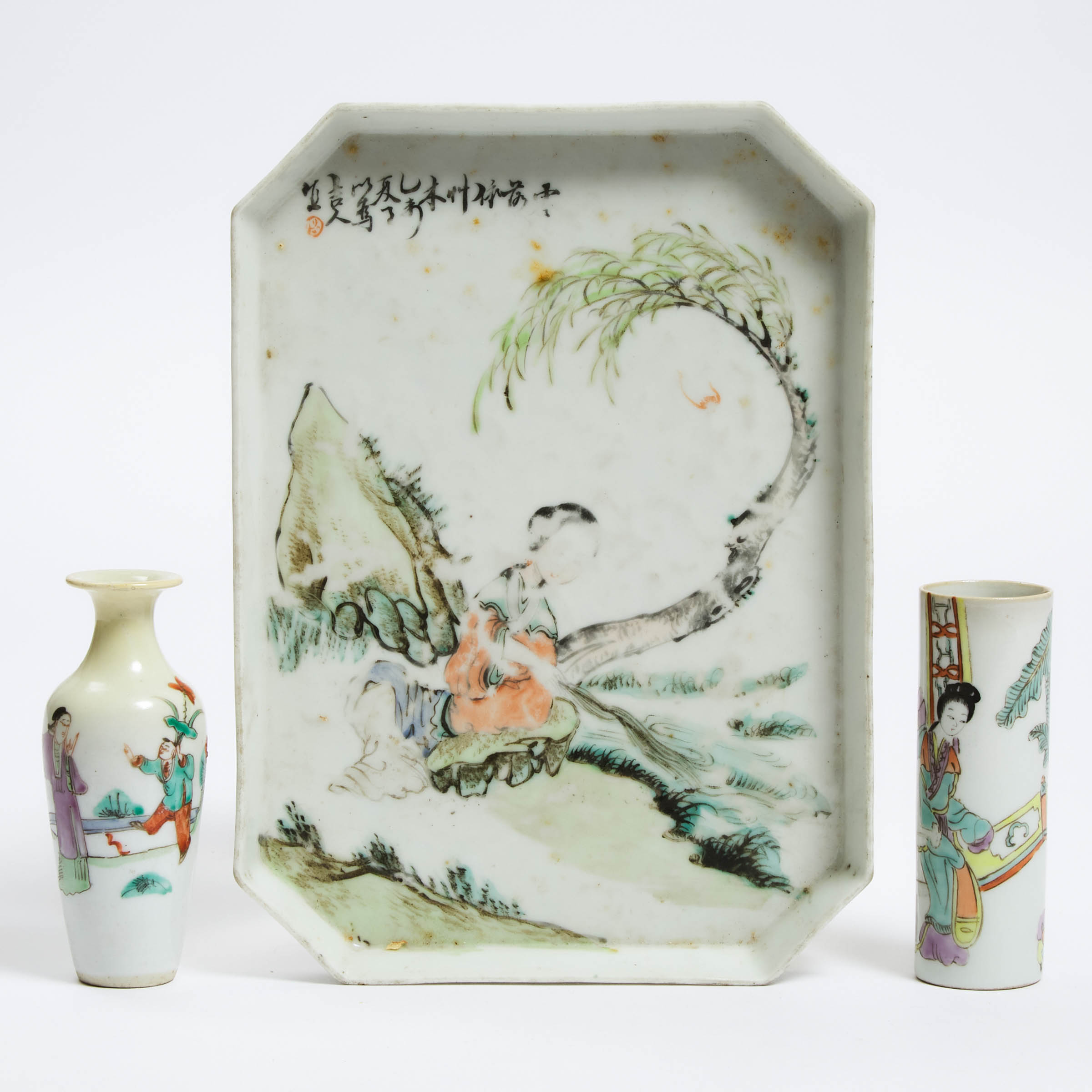A Qianjiang-Enameled Platter, Together With Two Miniature Vases, Republican Period (1912-1949)