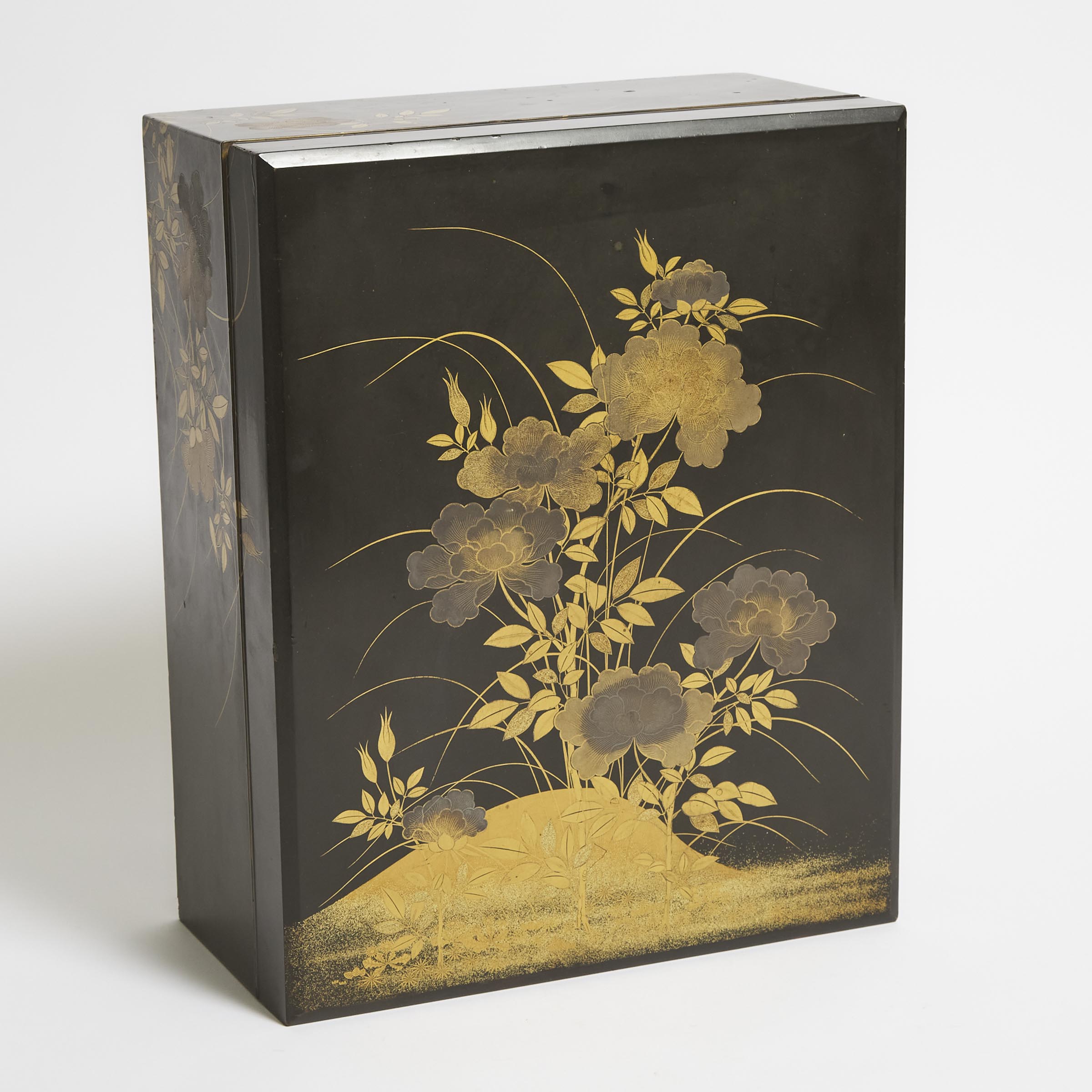 A Gold and Black Lacquer Ryoshibako/Bunko (Document Box), Meiji Period (1868-1912)
