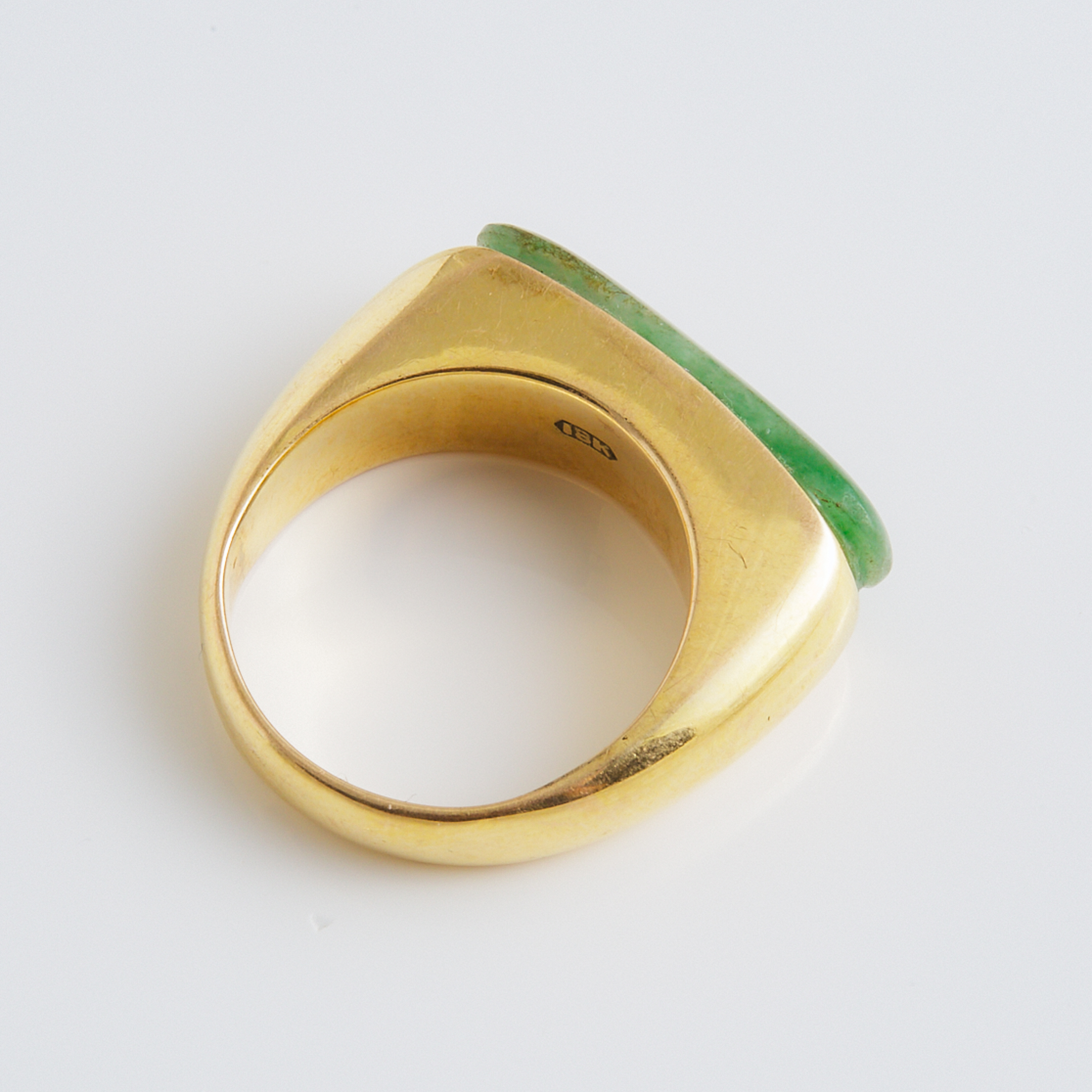 Approximately 16k Yellow Gold Ring