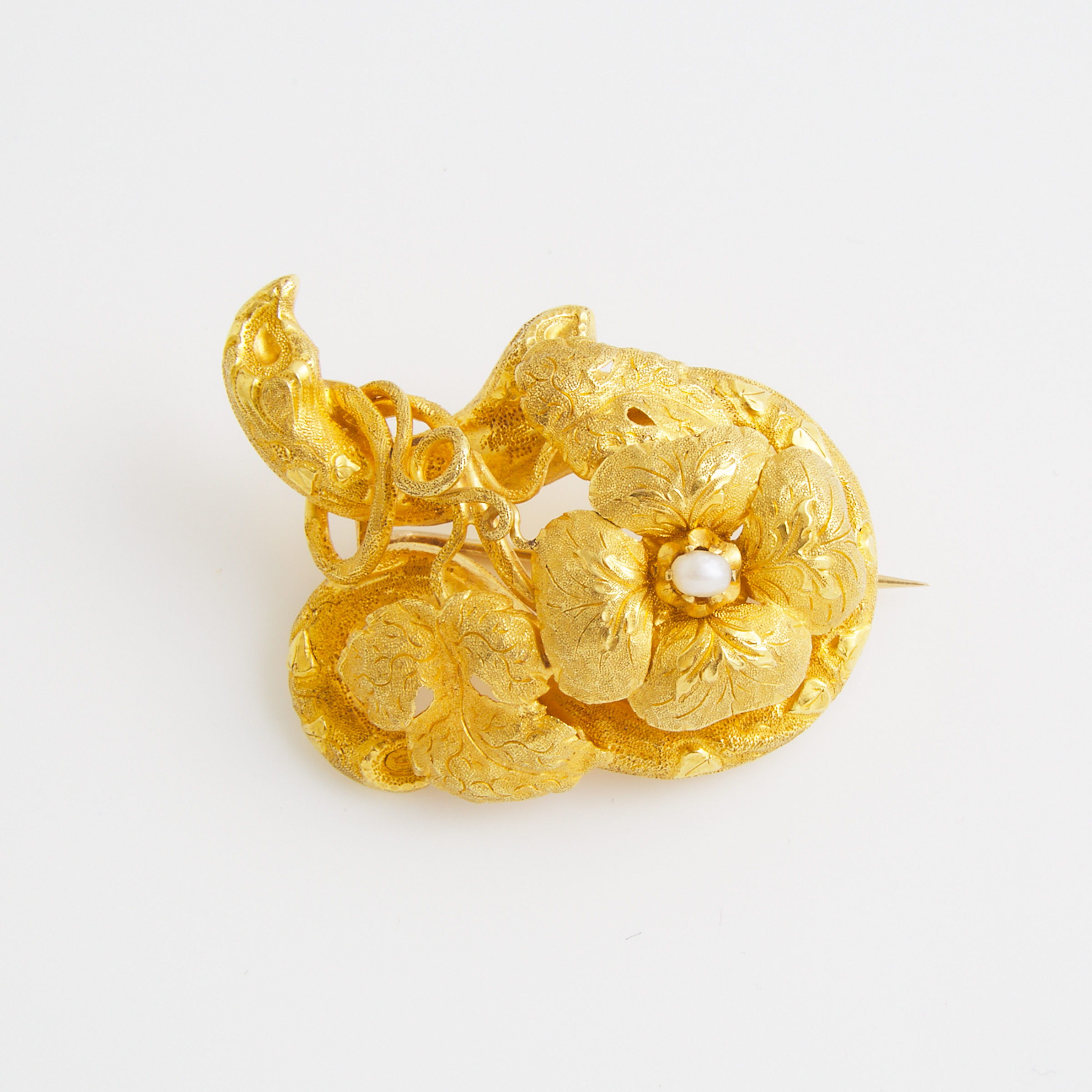 19th Century 18k Yellow Gold Brooch