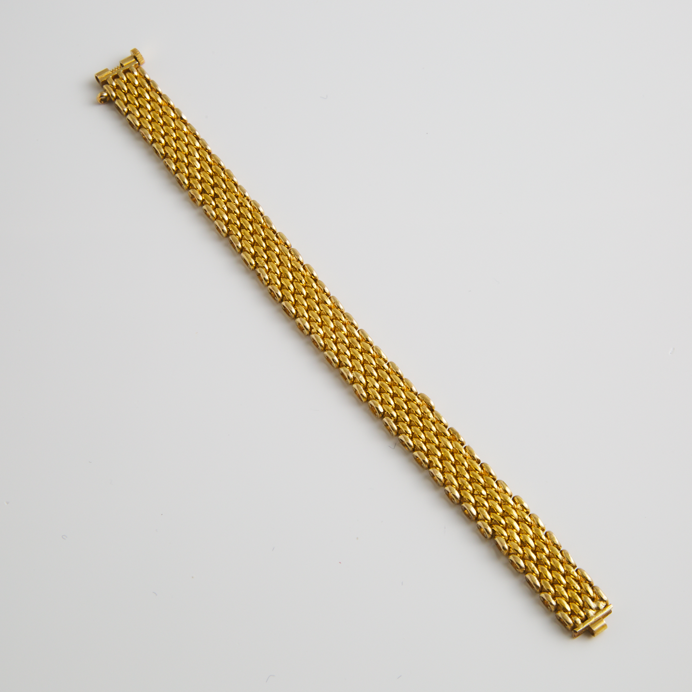 Approximately 22k Yellow Gold Link Bracelet