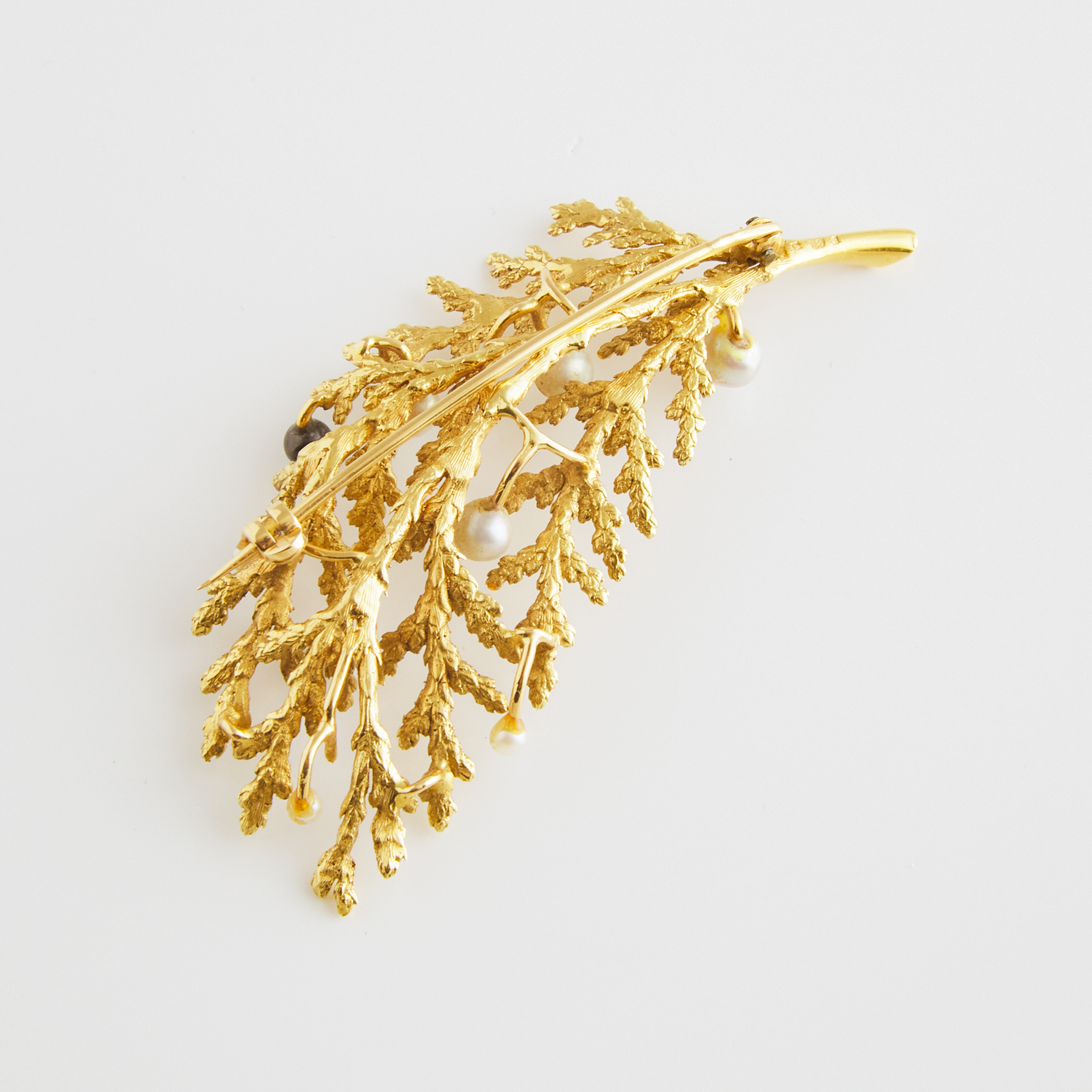 Portuguese 800 Grade Gold Leaf Brooch