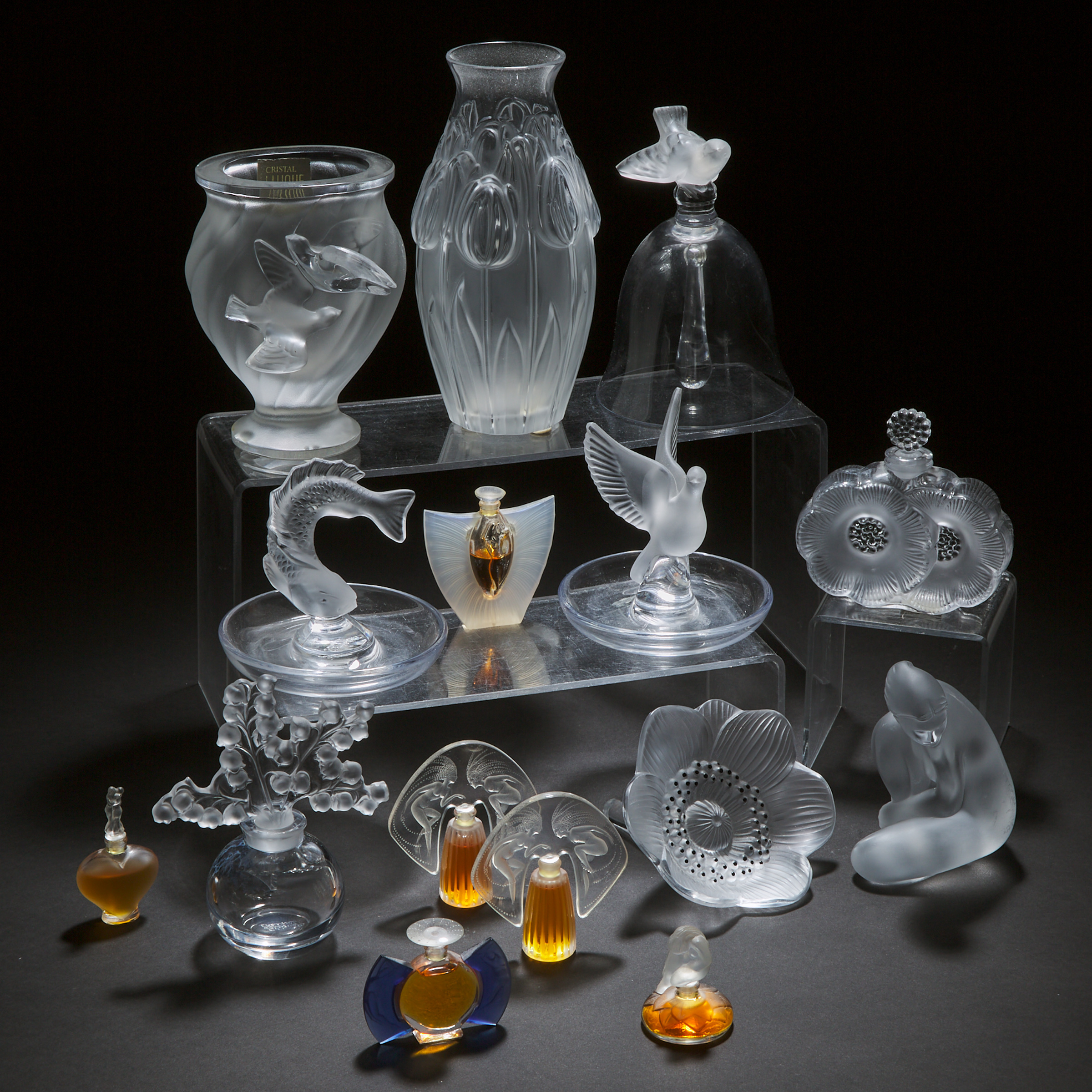 Group of Lalique Moulded and Frosted Glass Objects, 20th century