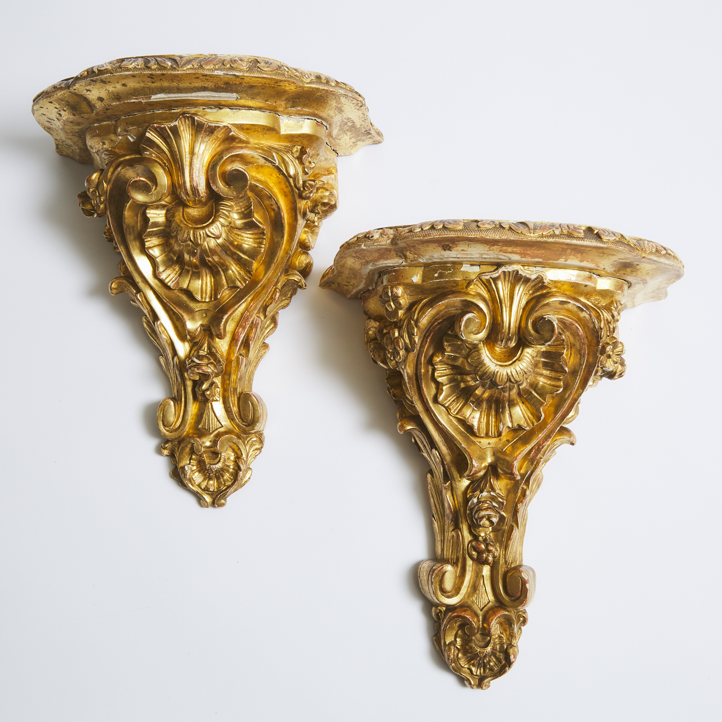 Pair of Florentine Baroque Giltwood Wall Brackets, 19th/early 20th century