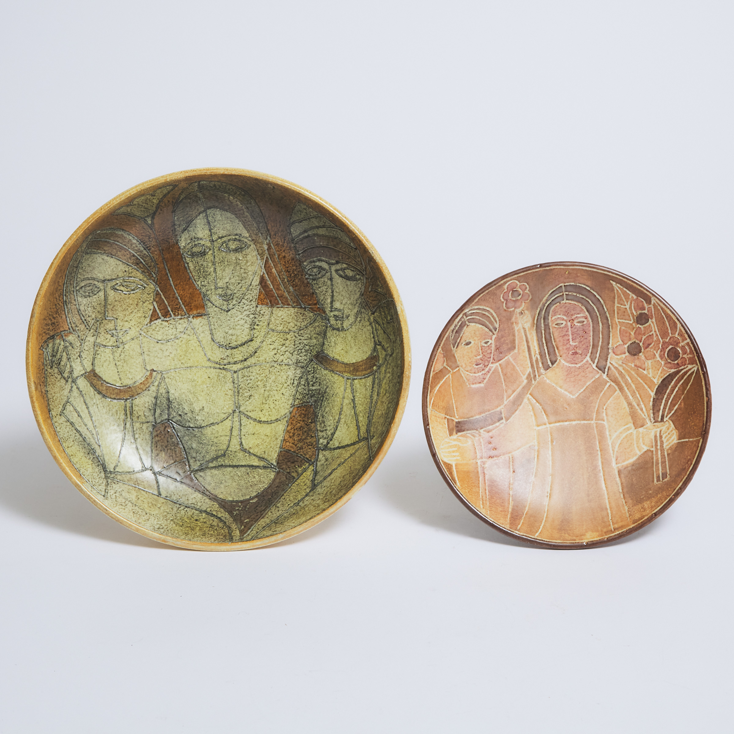 Two Brooklin Pottery Circular Dishes, Theo and Susan Harlander, c.1975