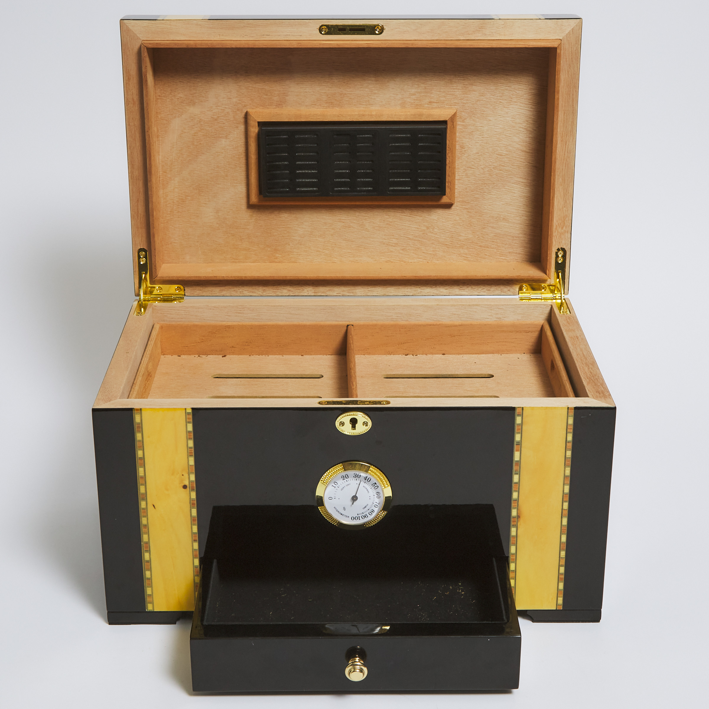 Contemporary Large Inlaid Lacquer Cigar Humidor, 21st century