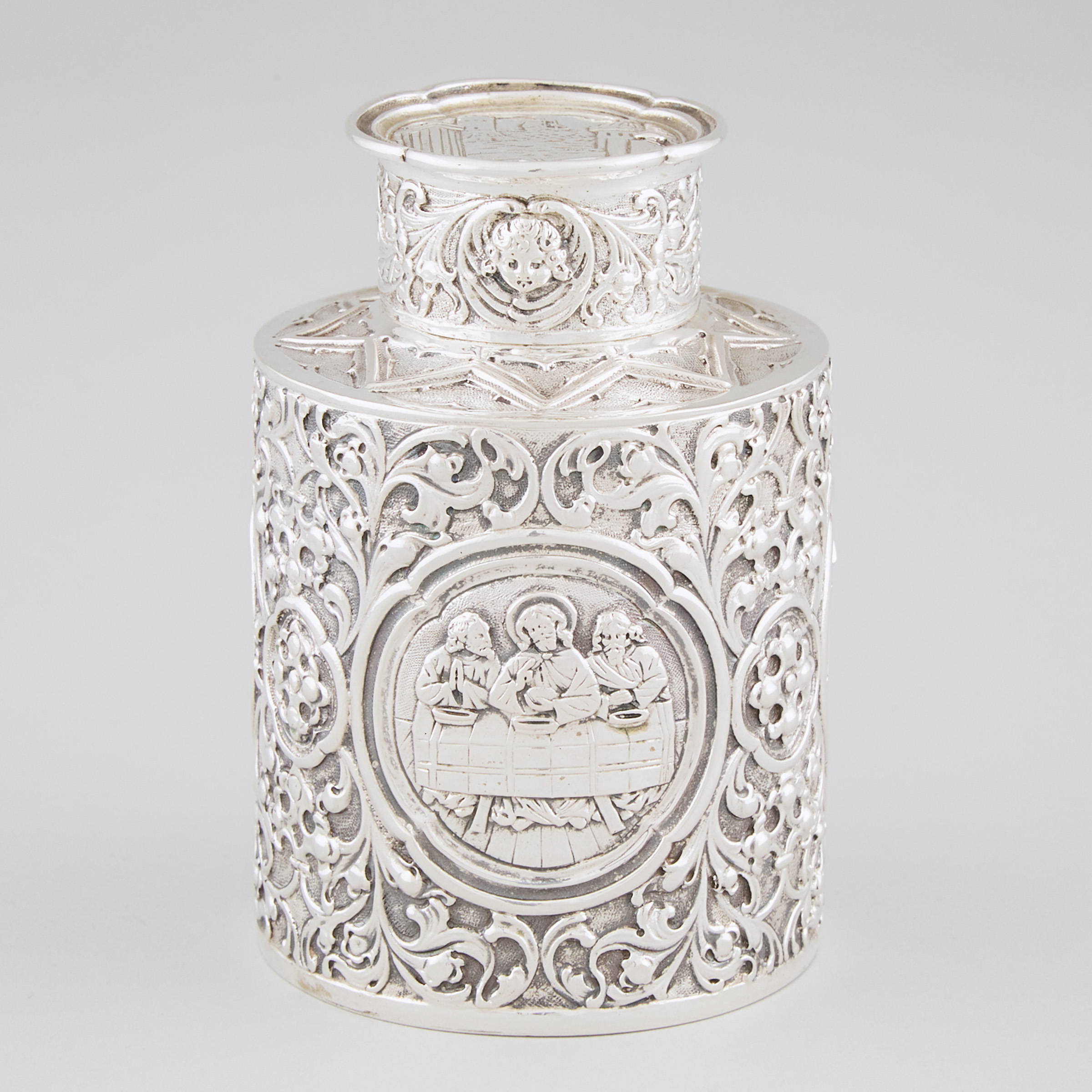 German Silver Repoussé Tea Caddy, Friedrich Reusswig, Hanau, early 20th century