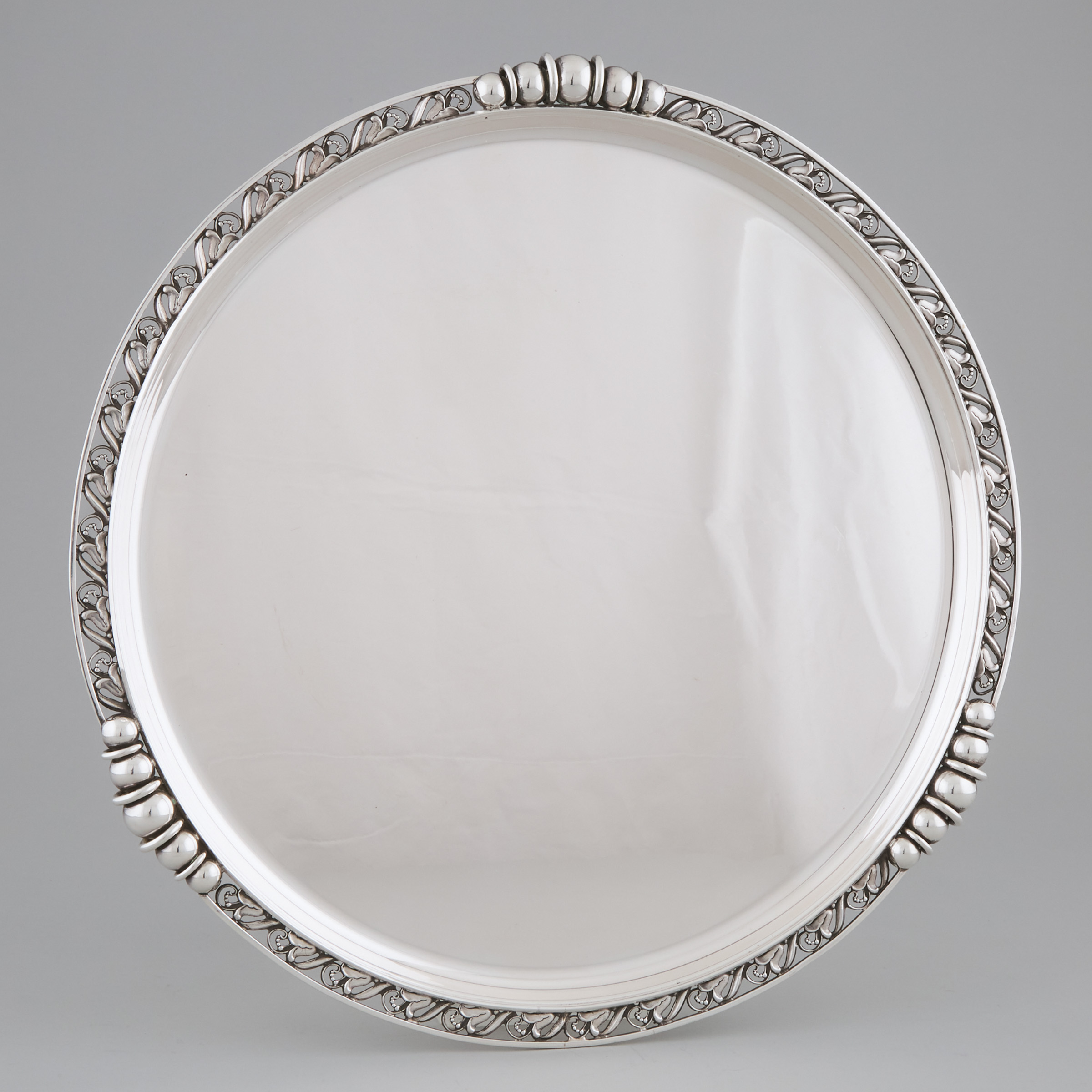 American Silver Large Circular Waiter, Alphonse La Paglia for International Silver Co., mid-20th century 