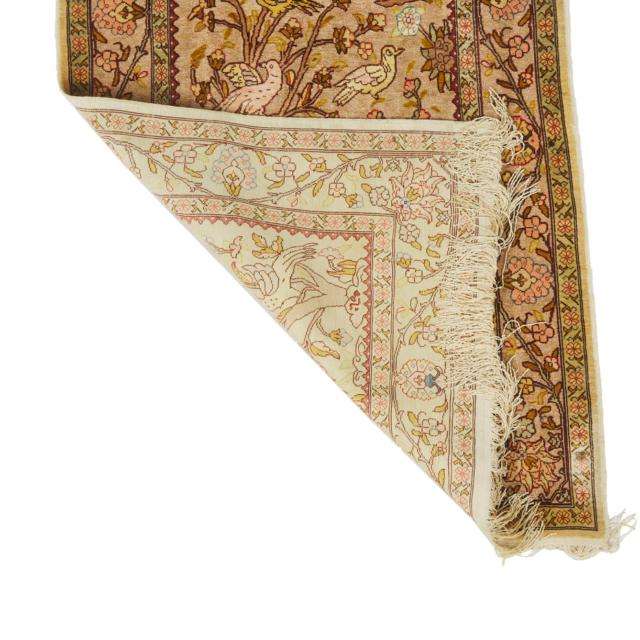 Very Fine Turkish Hereke Silk and Metallic Thread Pictorial Rug, c.1990/2000