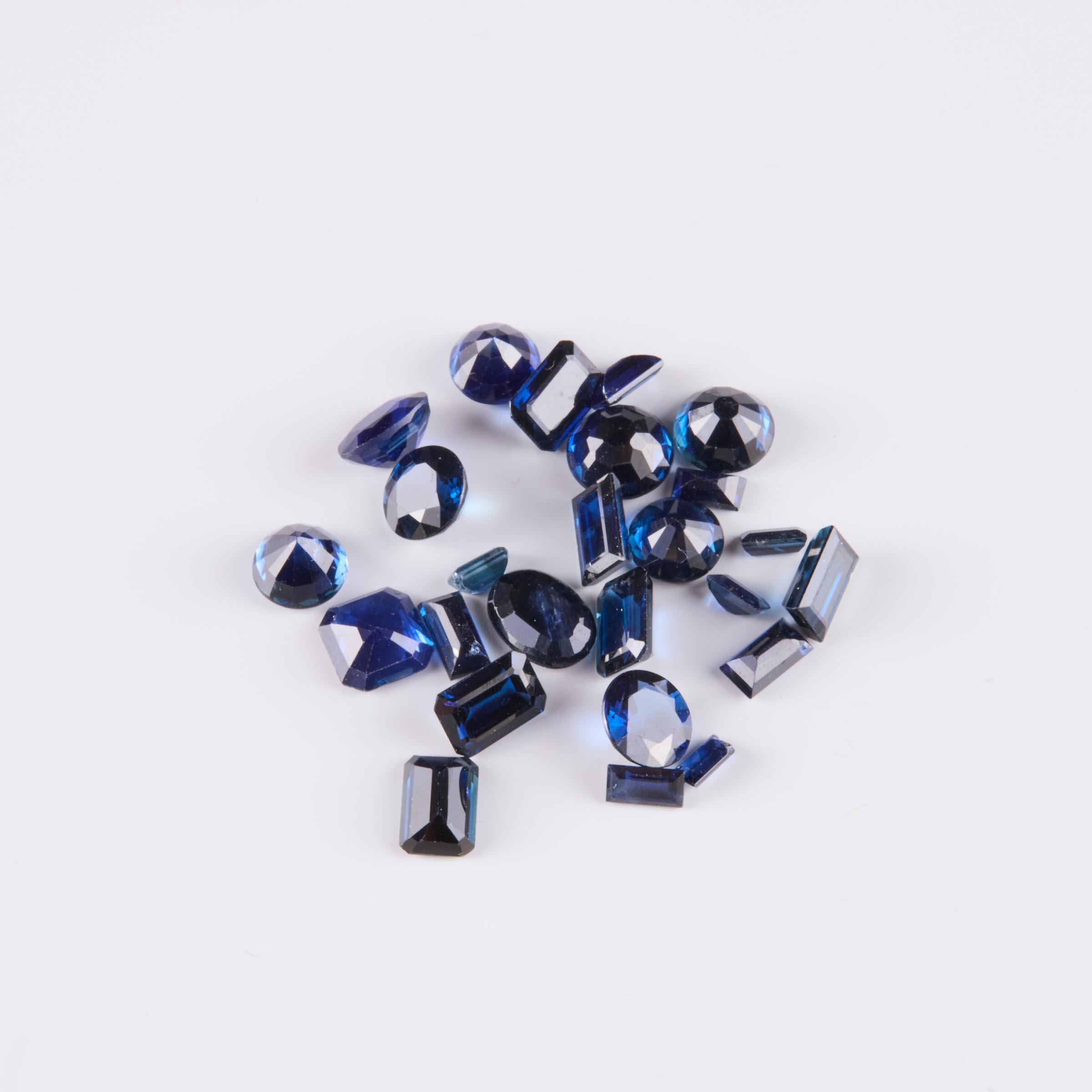25 Various Cut Unmounted Sapphires