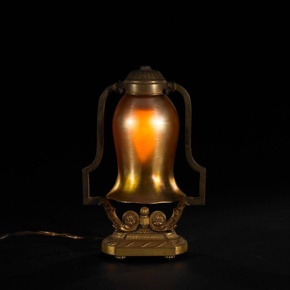 Iridescent Glass and Gilt Brass Harp Desk Lamp, early 20th century