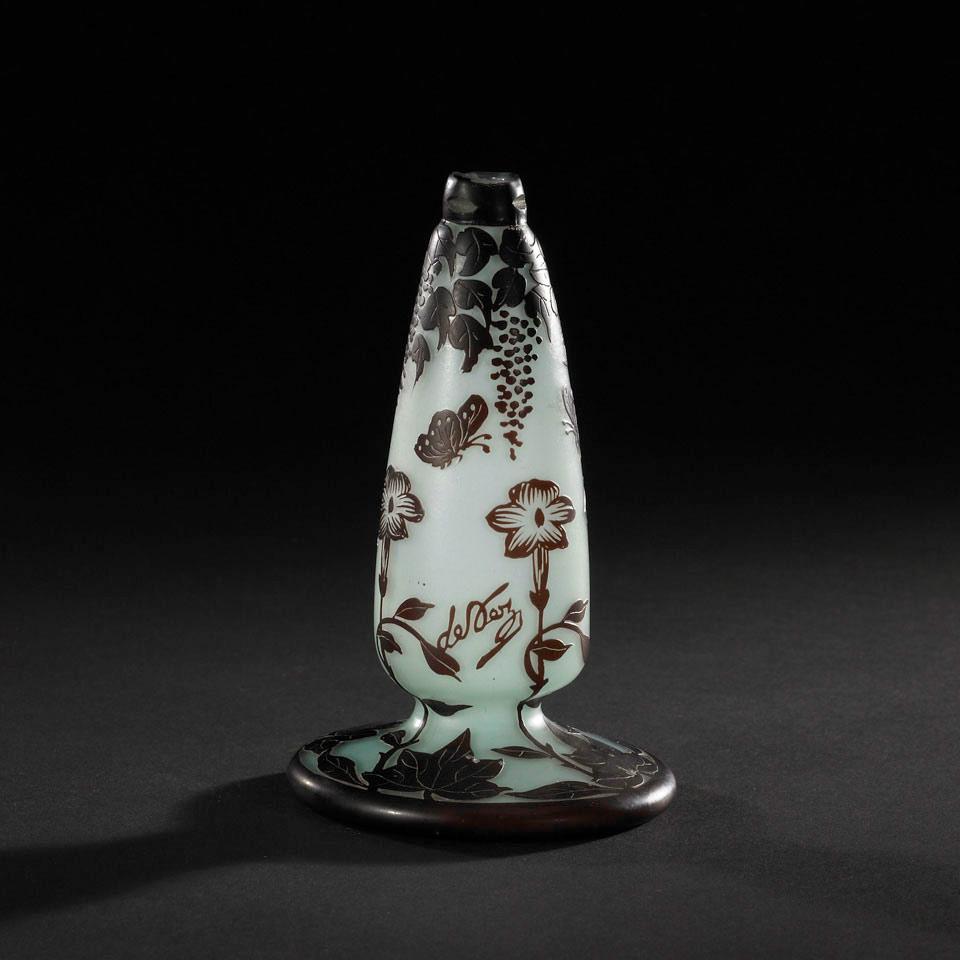 De Vez Cameo Glass Vase, early 20th century