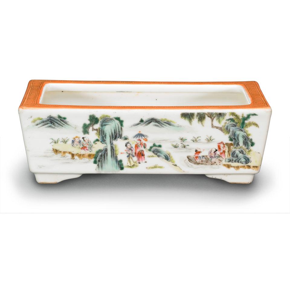 Famille Rose Planter, Qing Dynasty, Late 19th Century
