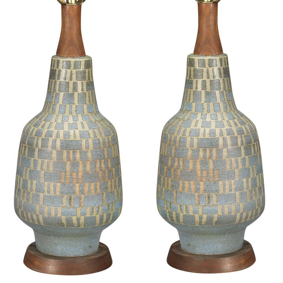 Pair Mid Century Modern Italian Pottery and Walnut Table Lamps, Possibly Raymor