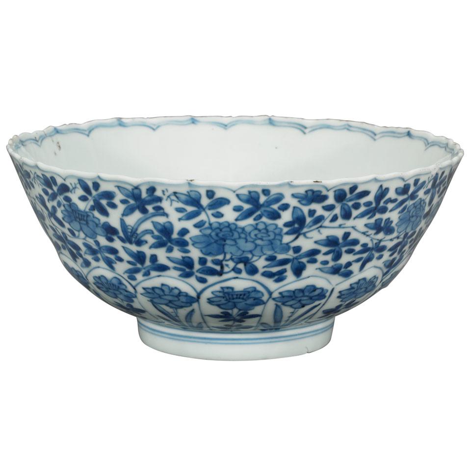 Blue and White Floral Bowl, Qing Dynasty, Kangxi Period (1664-1722)