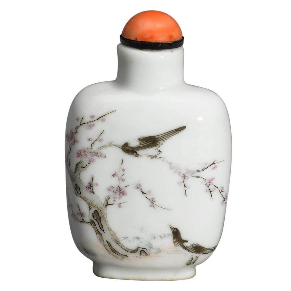 Famille Rose Snuff Bottle, Qing Dynasty, Daoguang Mark and Period (1821-1850)