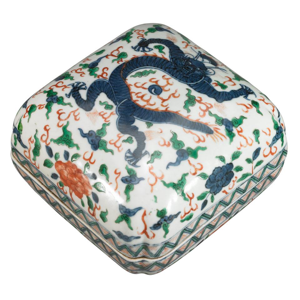 Wucai Box and Cover, Jiajing Mark, Qing Dynasty, 19th Century