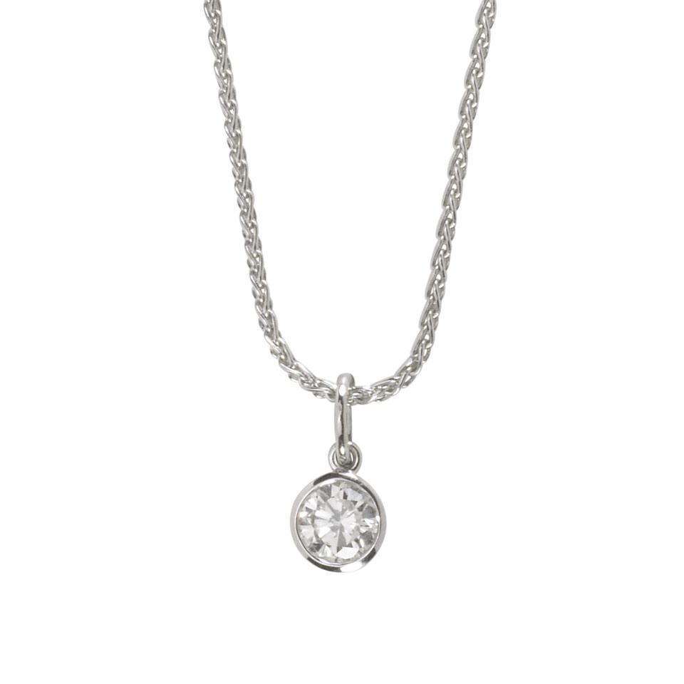 18k White Gold Gold Rope Chain And Pendant