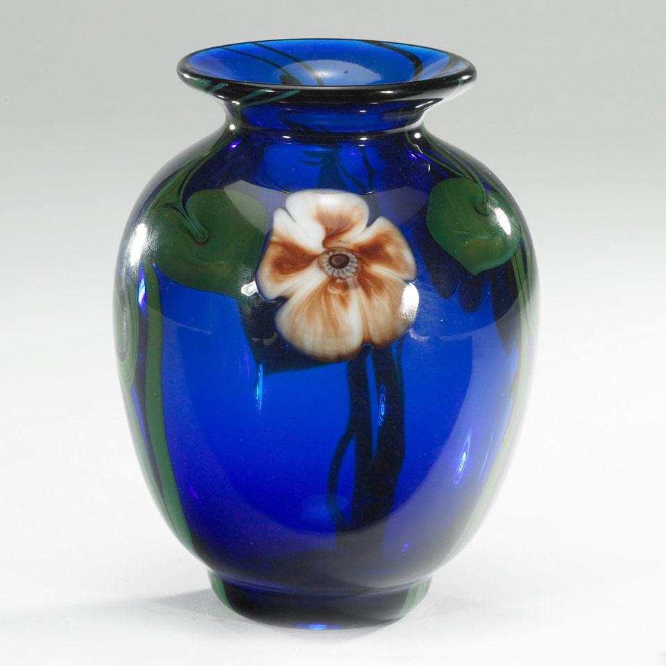 Richard (Gibbons) Satava (American, b.1952), Internally Decorated Glass Vase, 1983