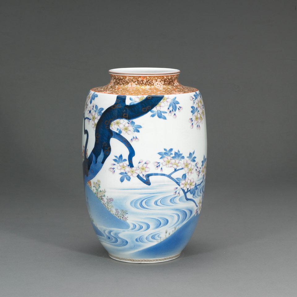 Large Fukagawa Vase, Early 20th Century