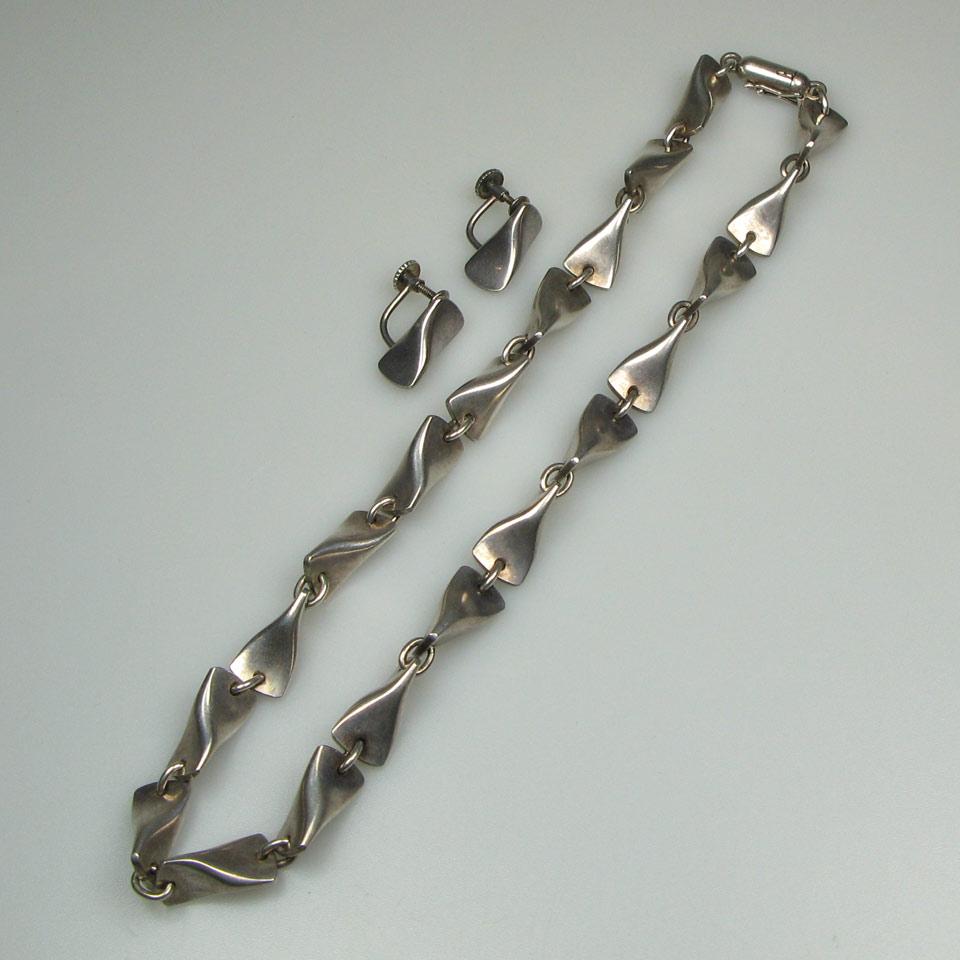 Trifari Necklace With Tassel Drop