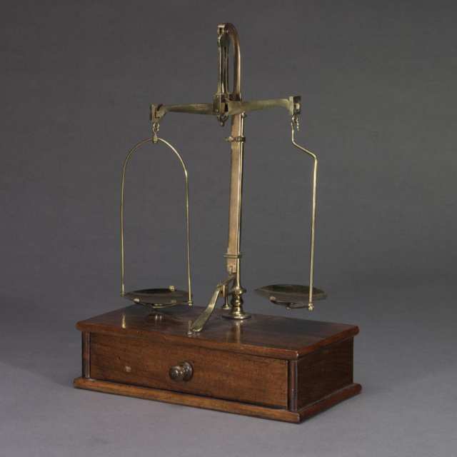 English Lacquered Brass and Mahogany Pharmaceutical Beam Balance, 19th century