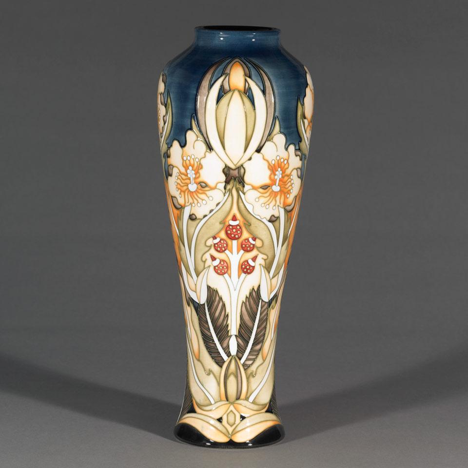 Moorcroft Trial Vase, Andrew Hull, dated 2004