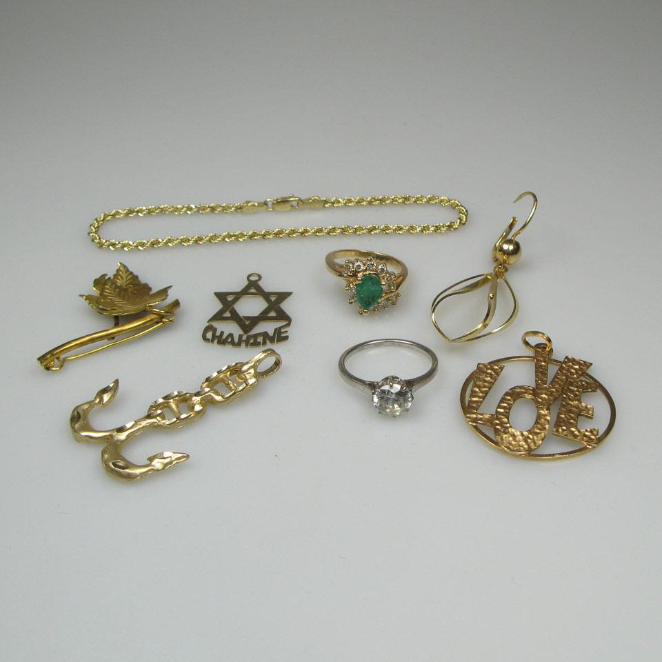 8 Pieces Of Gold Jewellery