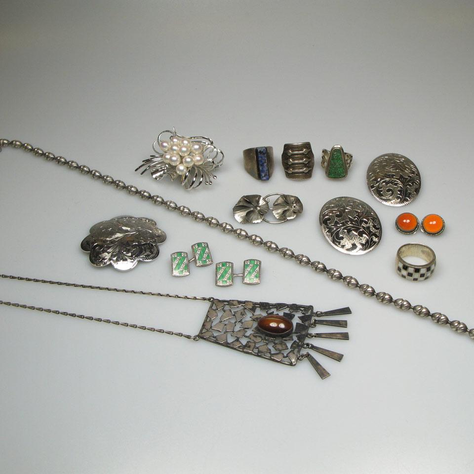 Quantity Of Sterling Silver Jewellery