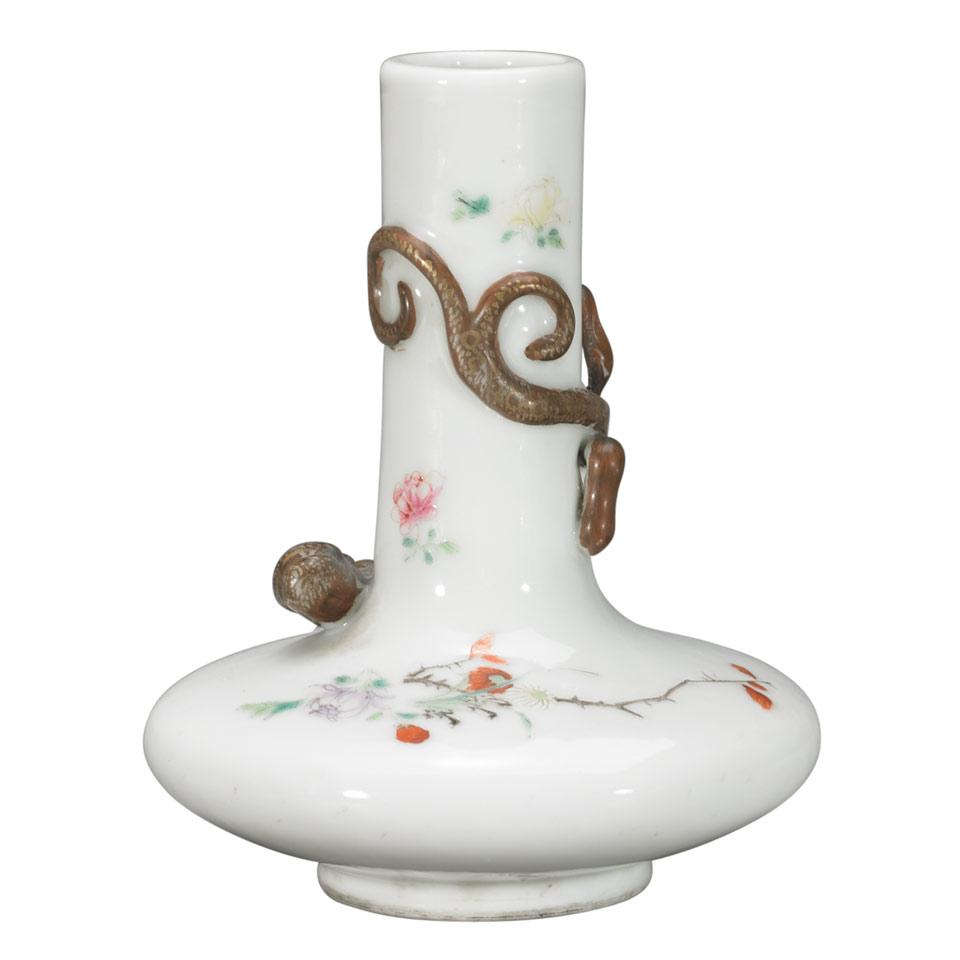 Famille Rose Bottle Vase, Yongzheng Mark, Qing Dynasty, 19th Century