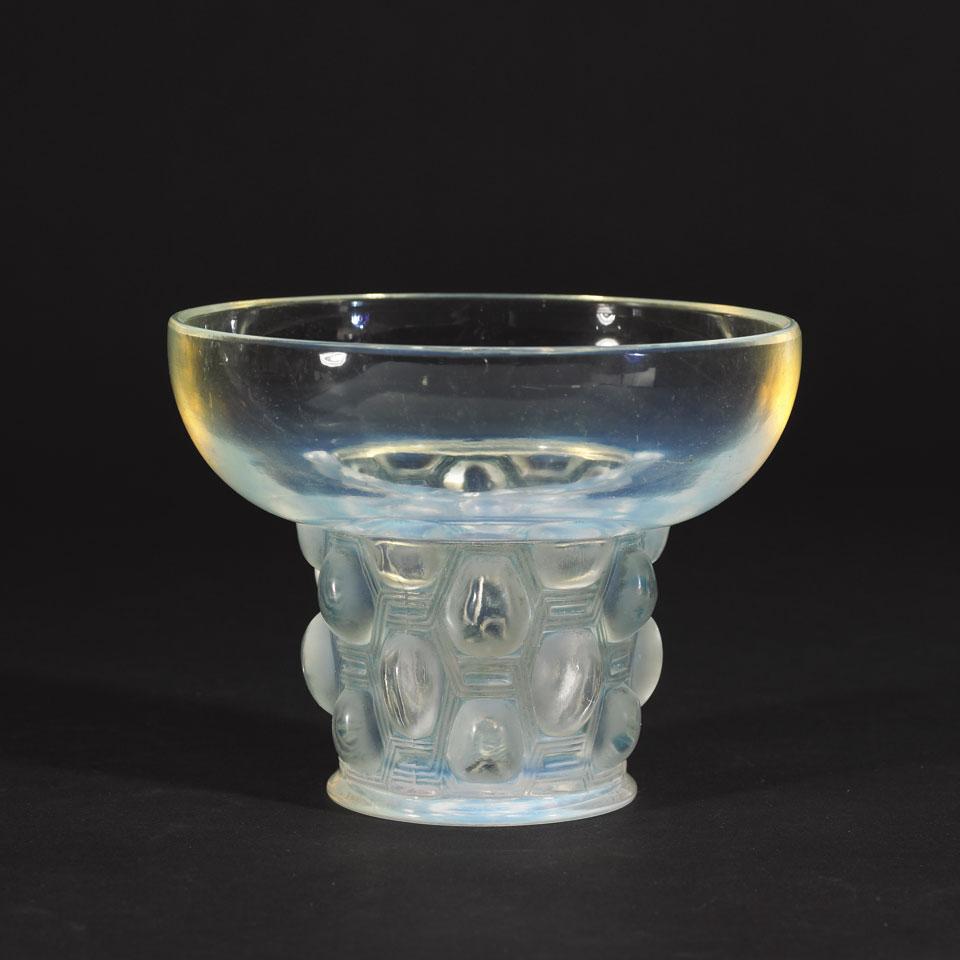 ‘Beautreillis’ Lalique Opalescent Glass Vase, c.1932