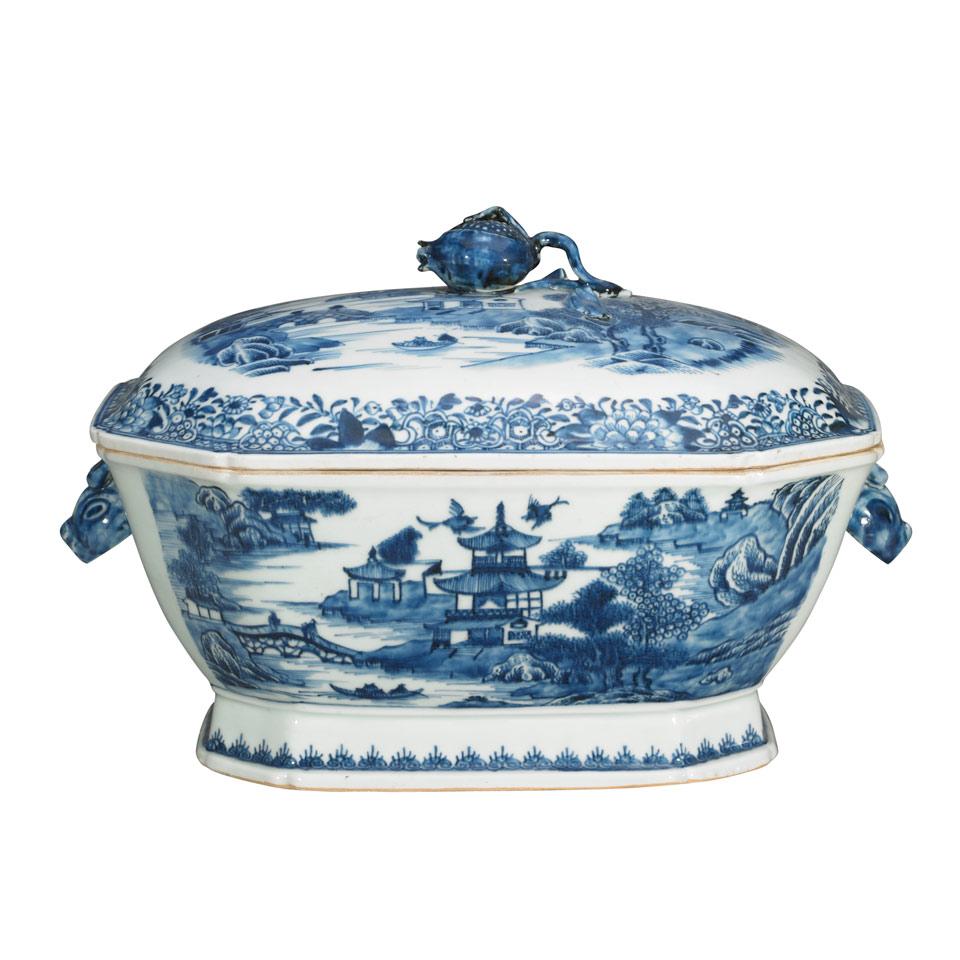 Export Blue and White Soup Tureen, Qing Dynasty, 19th Century