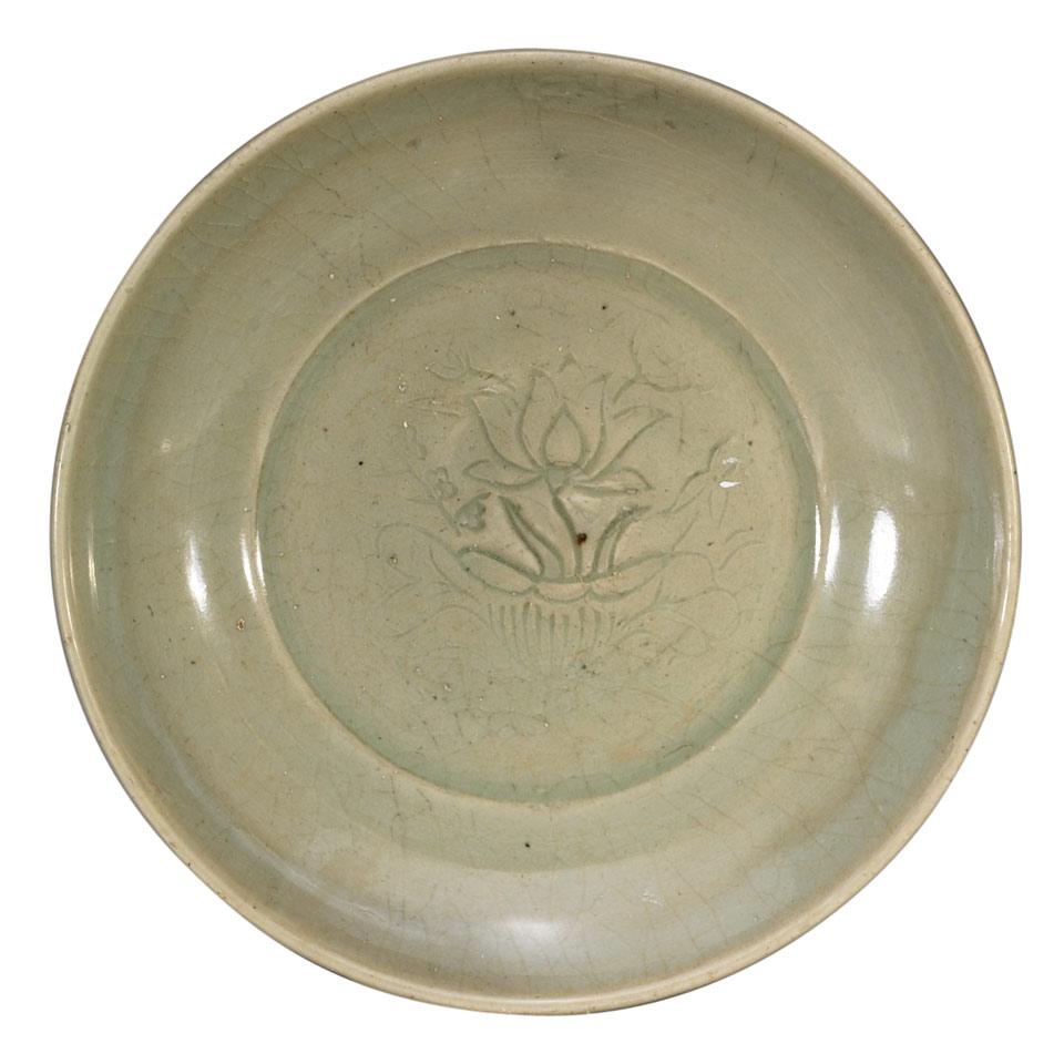 Longquan Celadon Dish, Ming Dynasty