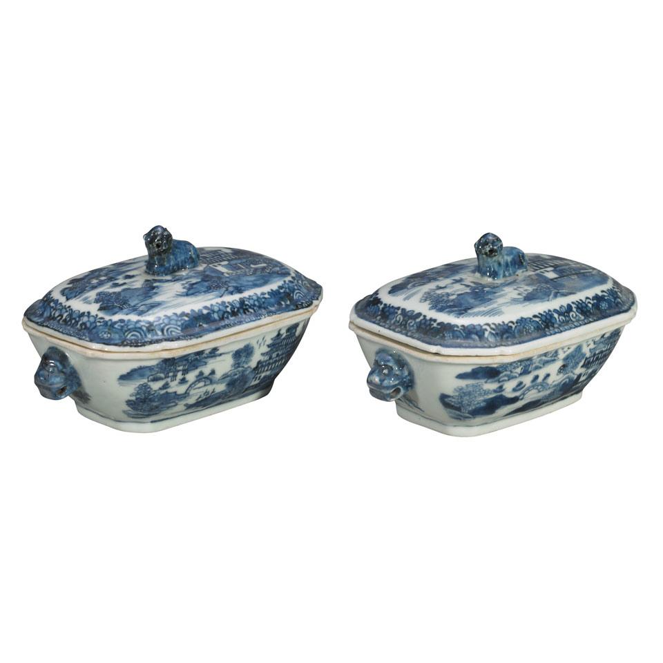 Pair of Export Blue and White Sauce Containers, Qing Dynasty, 19th Century
