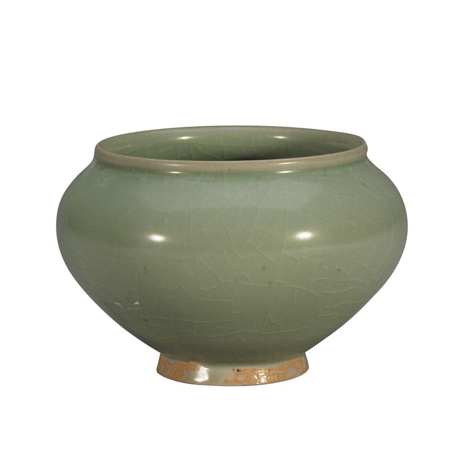 Longquan Globular Bowl, Ming Dynasty