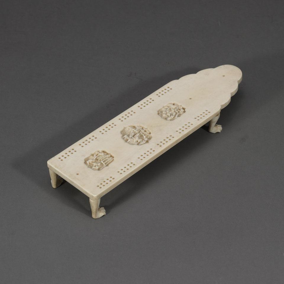 Export Ivory Carved Cribbage Game Board, Qing Dynasty, 19th Century