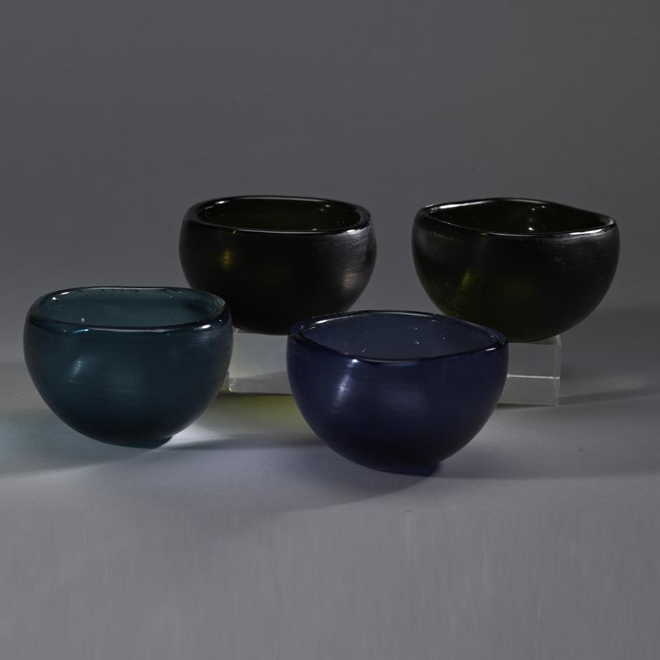 Four Venini Inciso Coloured Glass  Bowls, mid-20th century